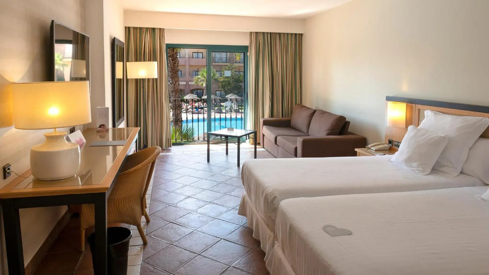 Double Room with Pool View in Barceló Punta Umbría Mar Double Room with Pool View in Barceló Punta Umbría Mar