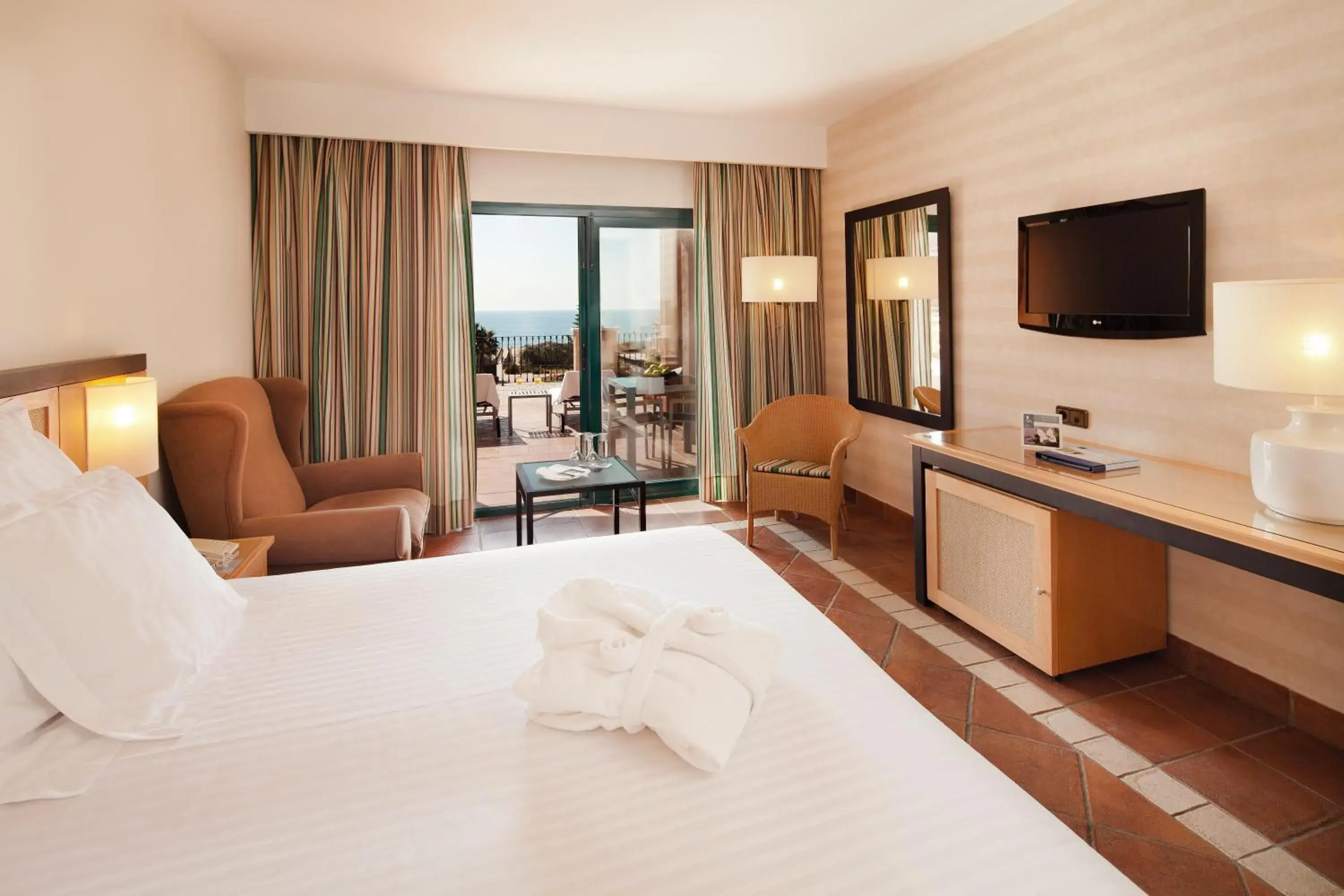 Deluxe Room with Pool View in Barceló Punta Umbría Mar Deluxe Room with Pool View in Barceló Punta Umbría Mar