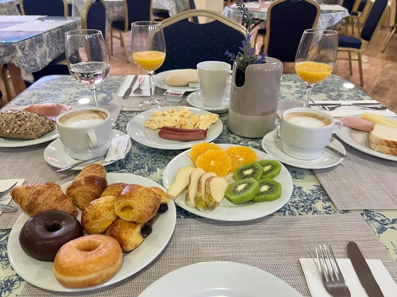 Breakfast in Hotel Pinomar