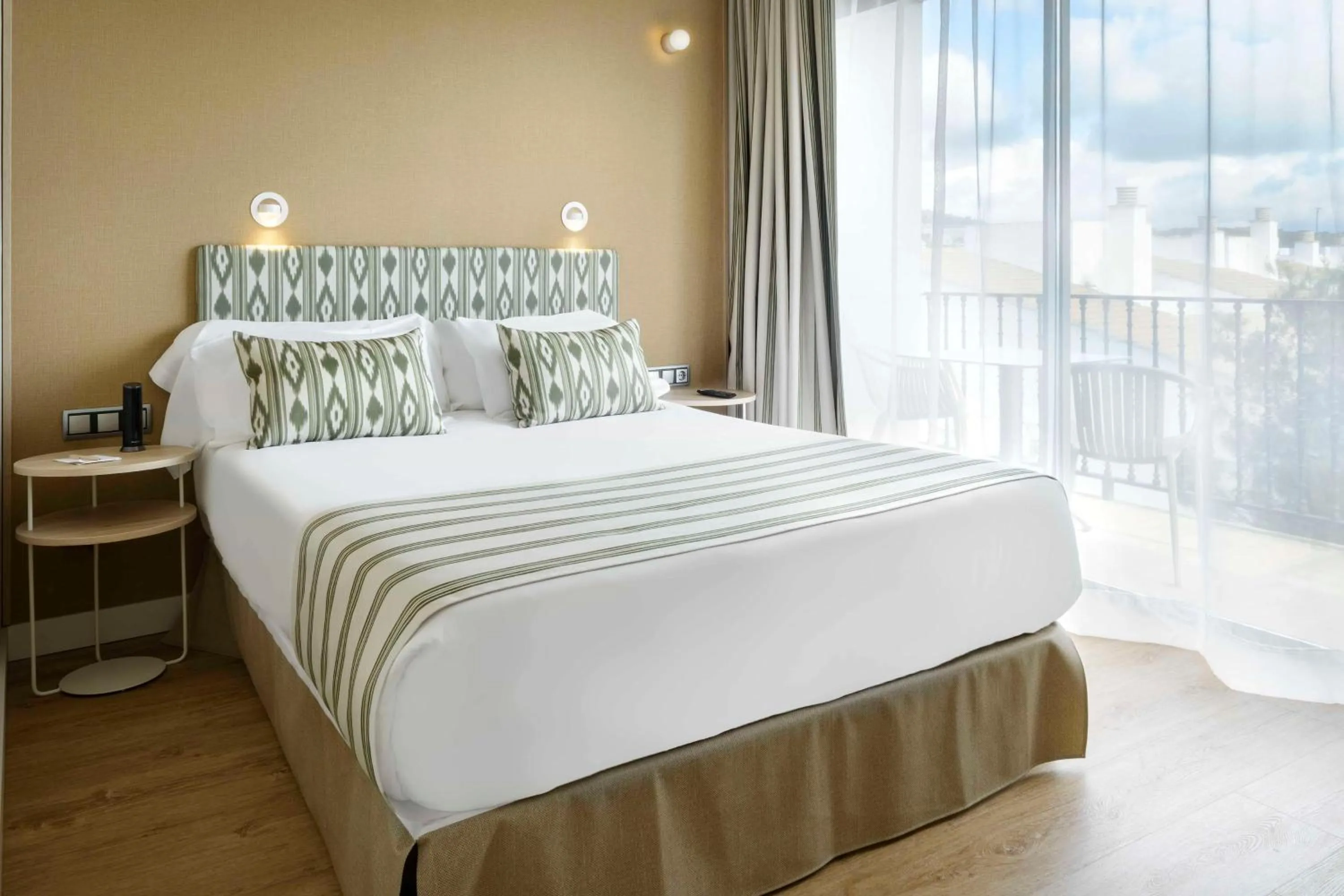 Bed in Barceló Illetas Albatros - Adults Only