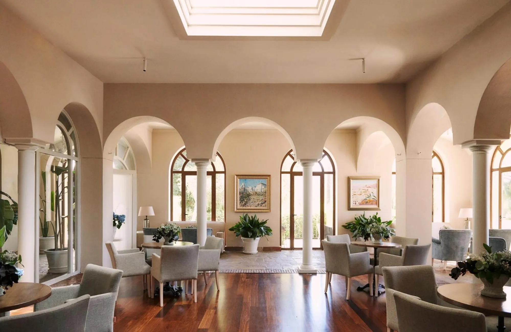 Patio in B bou Hotel La Viñuela & Spa