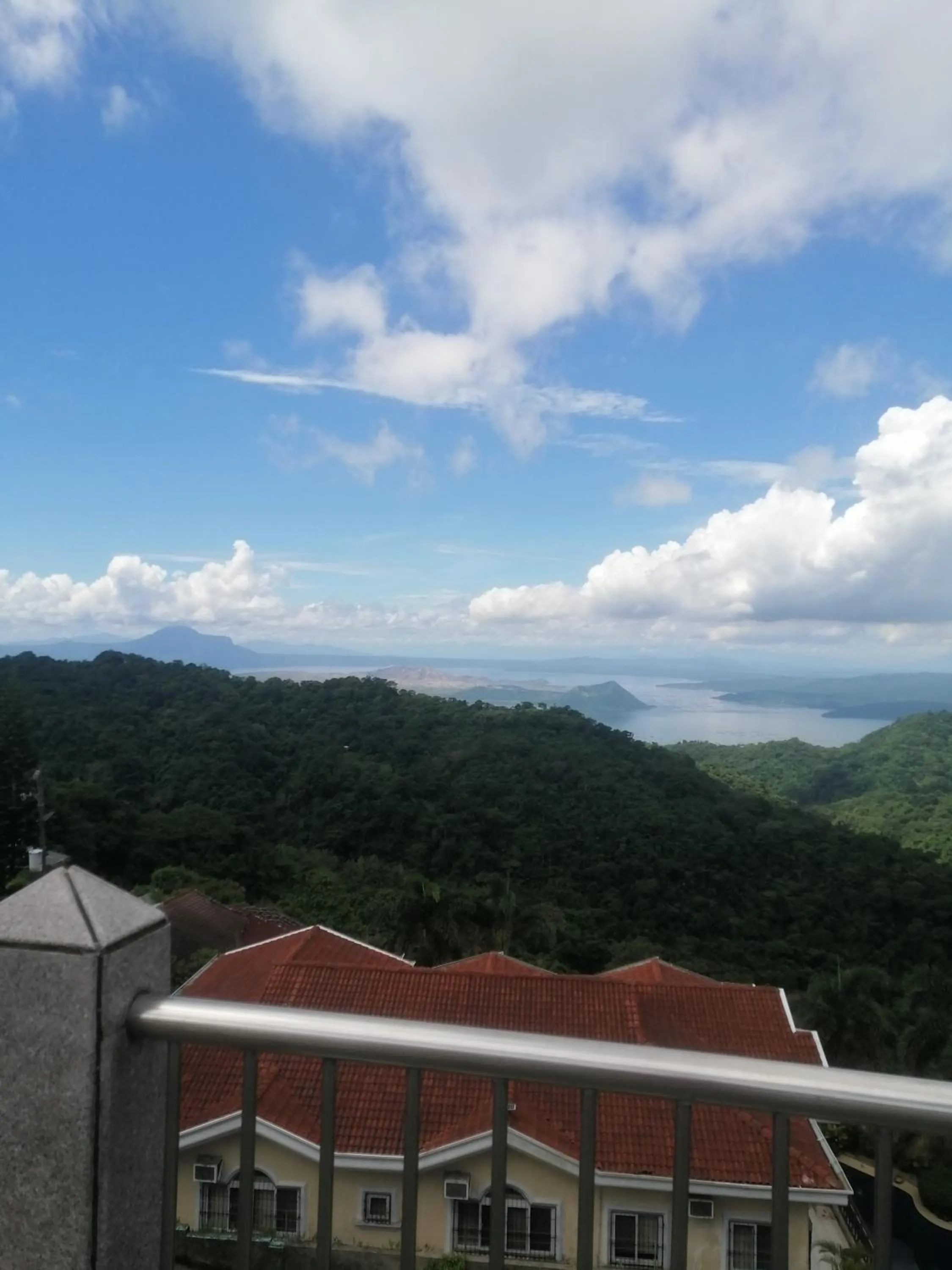 Sang Yoo Mountain View Tagaytay Staycation - Over Looking Of Taal Volcano