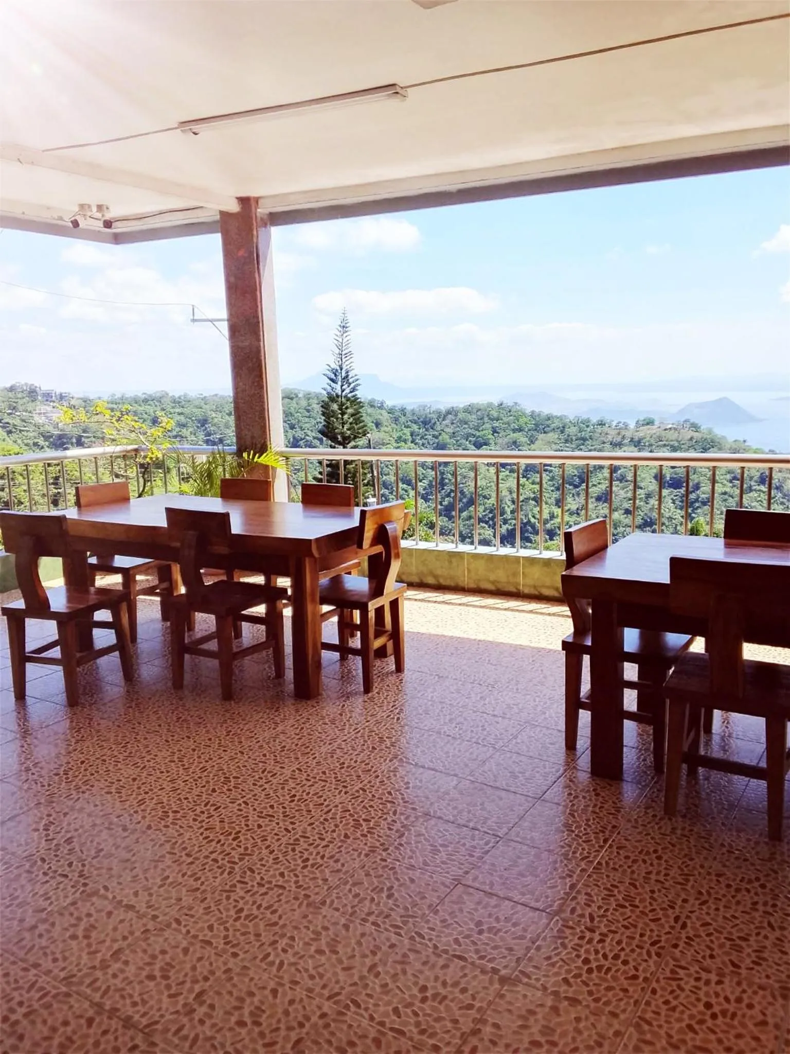 Sang Yoo Mountain View Tagaytay Staycation - Over Looking Of Taal Volcano