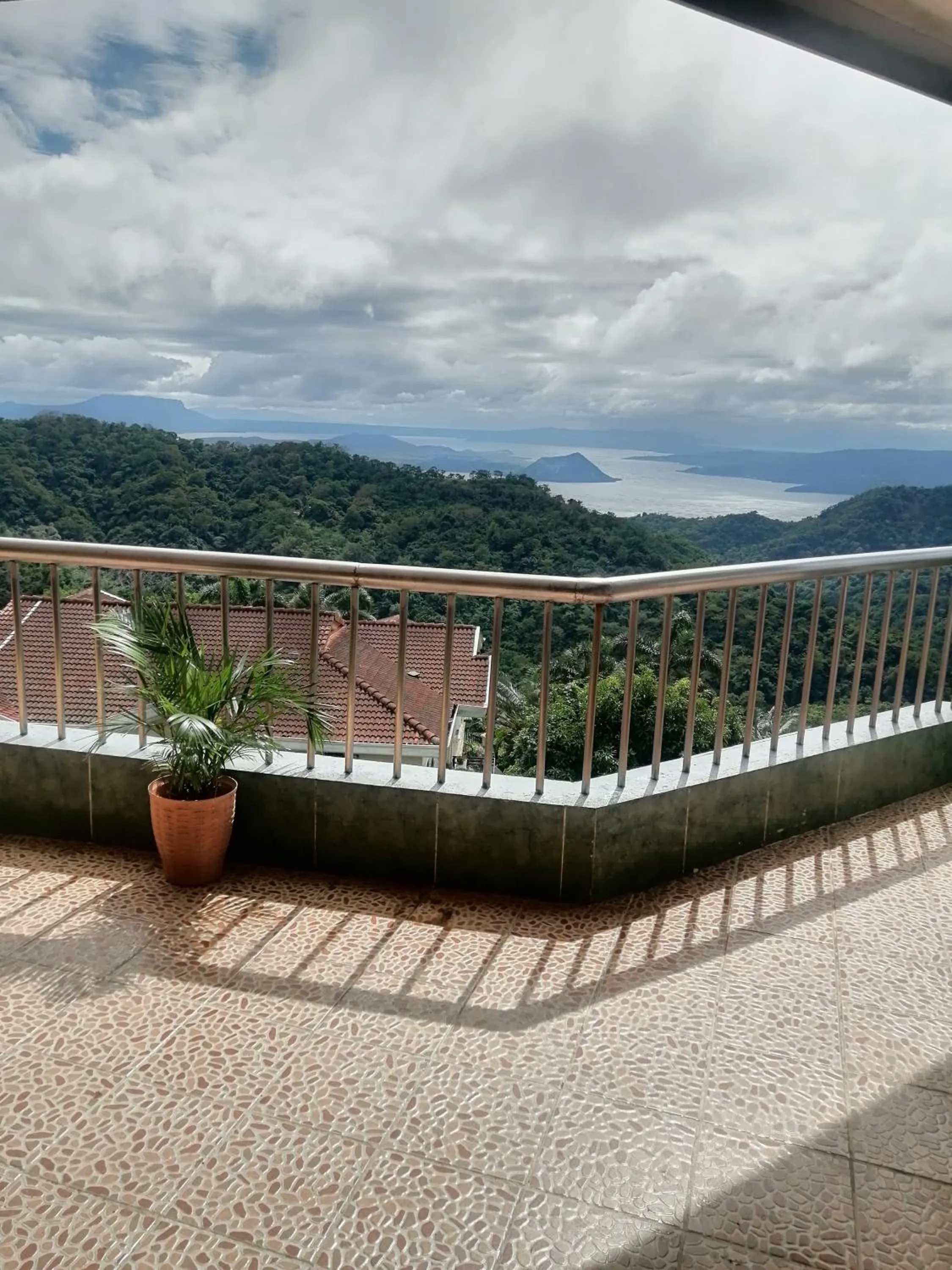 Sang Yoo Mountain View Tagaytay Staycation - Over Looking Of Taal Volcano