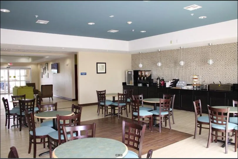La Plaza Inn and Suites - Freer TX