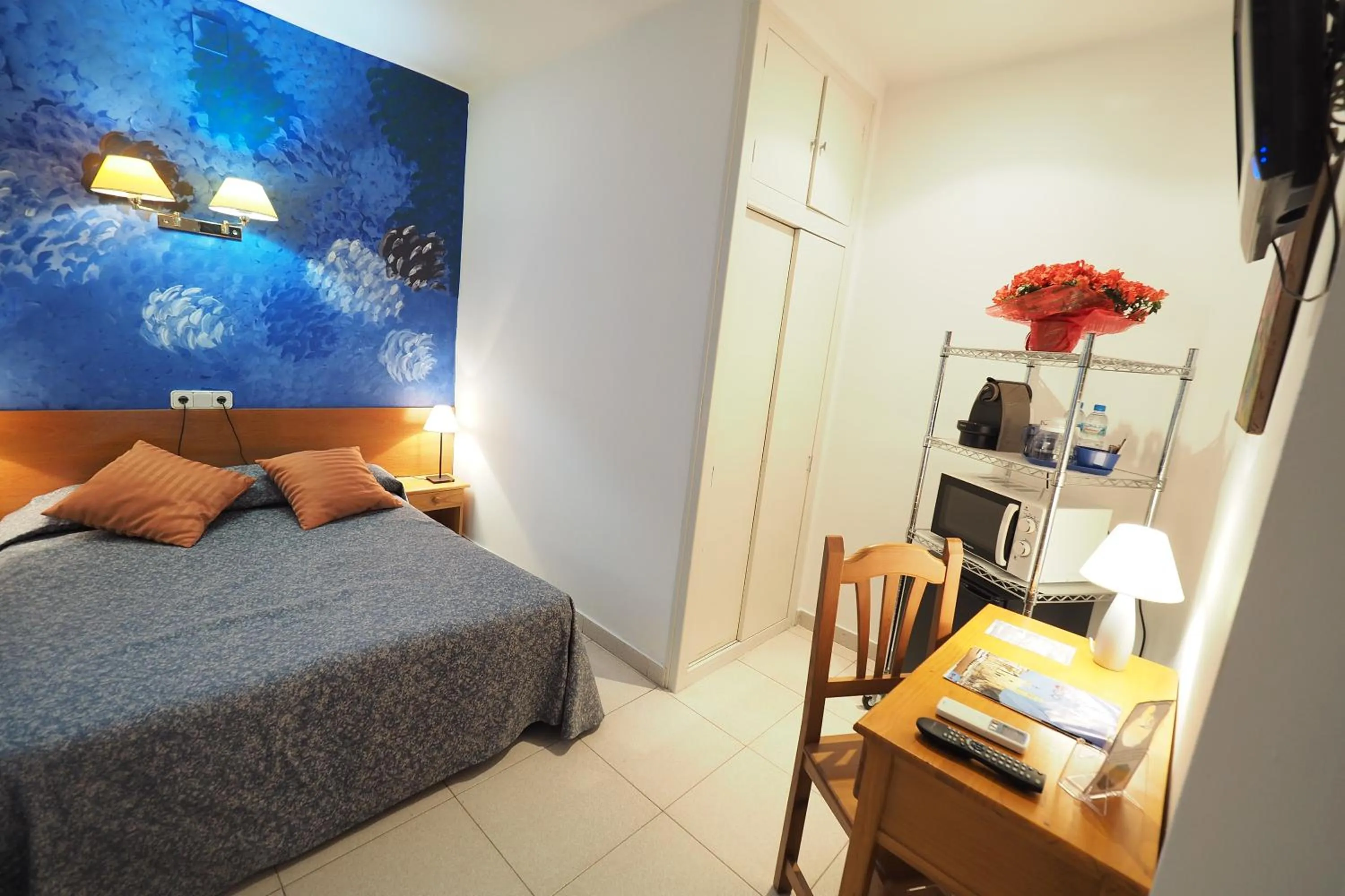 Photo of the whole room, Bed in Hotel Montserrat