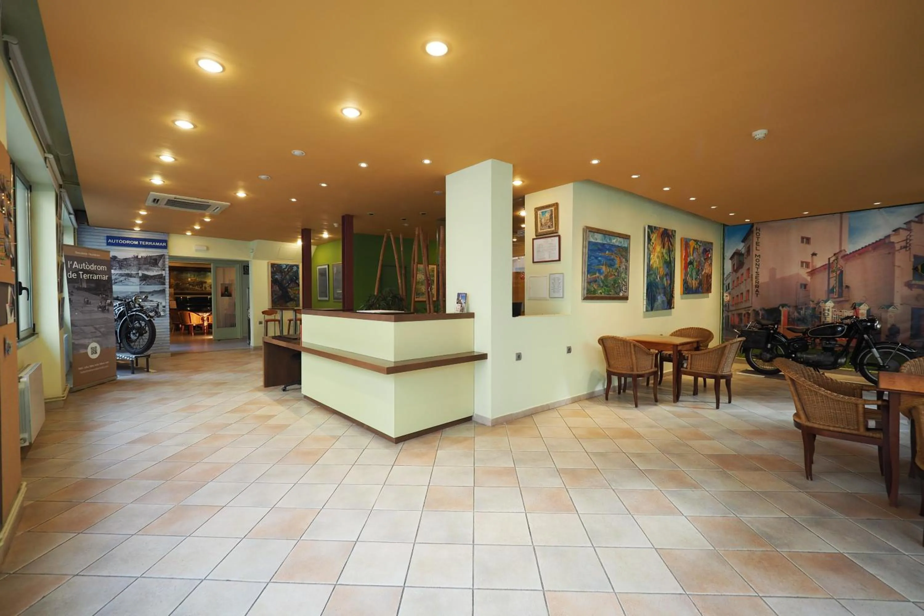 Lobby or reception in Hotel Montserrat