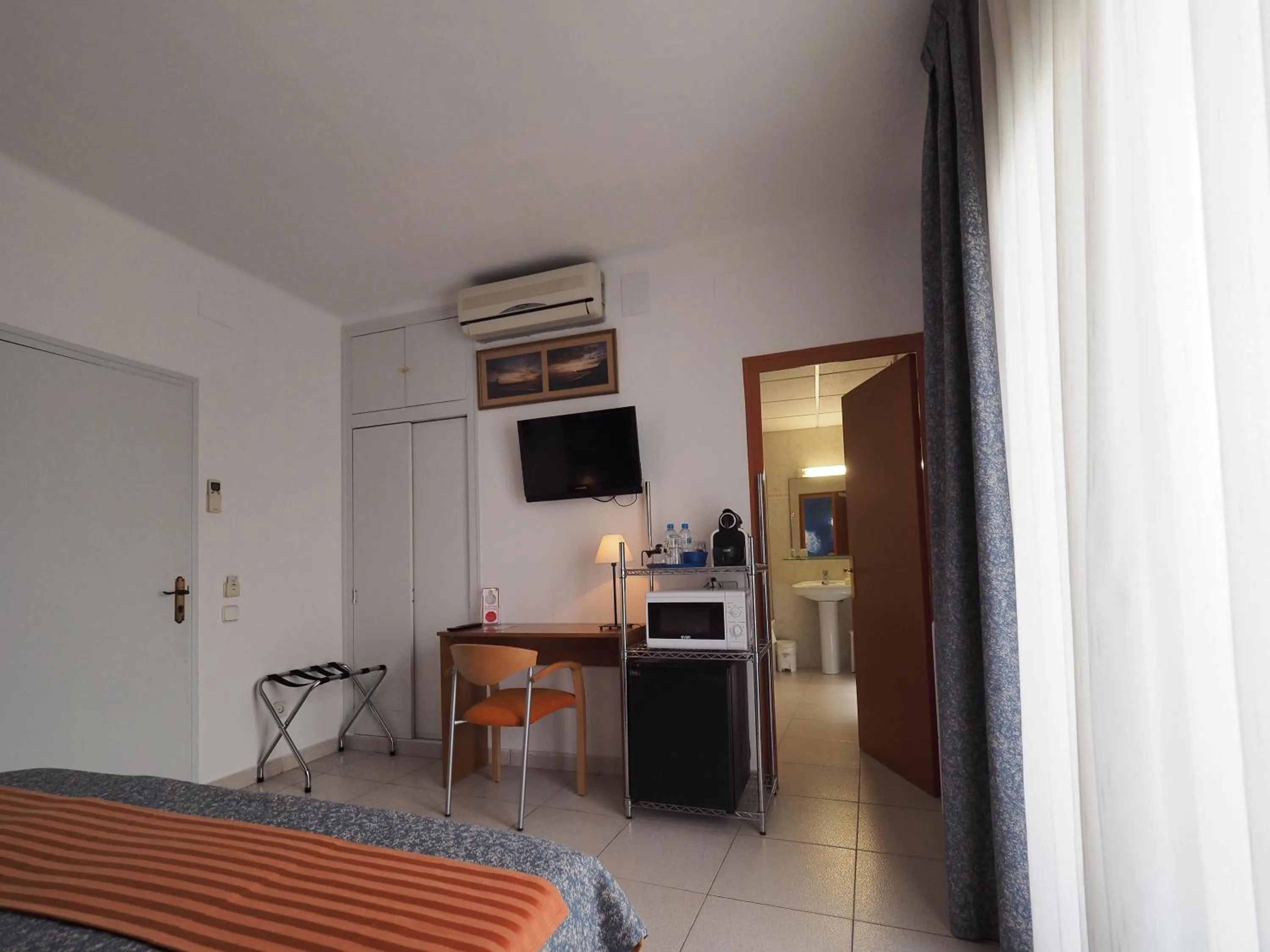 Photo of the whole room, Bed in Hotel Montserrat