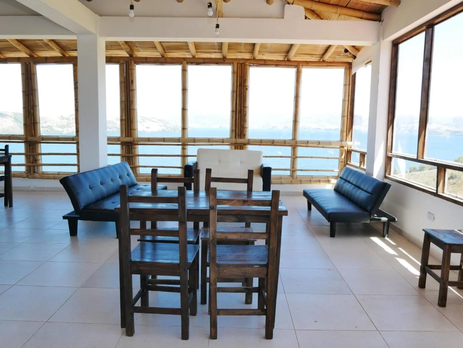 HOTEL TOTA ELISEO PLAYA BLANCA LAGO DE TOTA