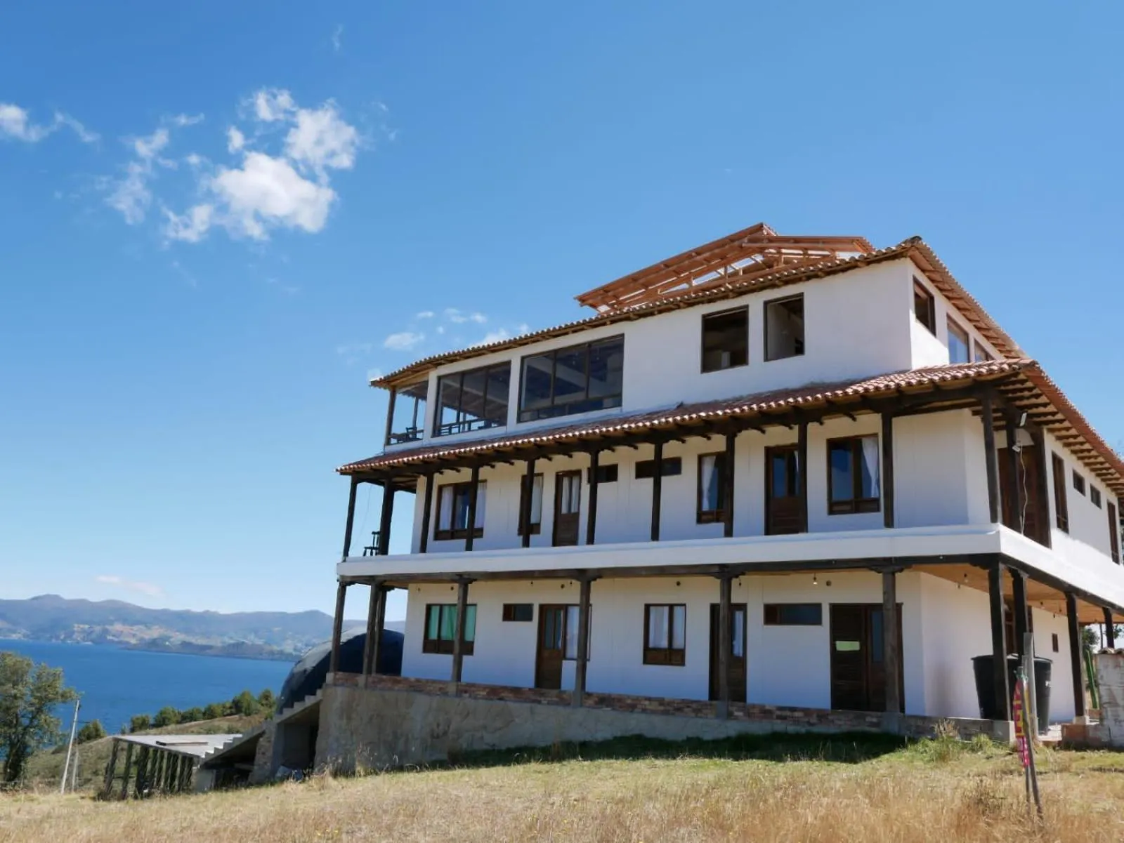 HOTEL TOTA ELISEO PLAYA BLANCA LAGO DE TOTA