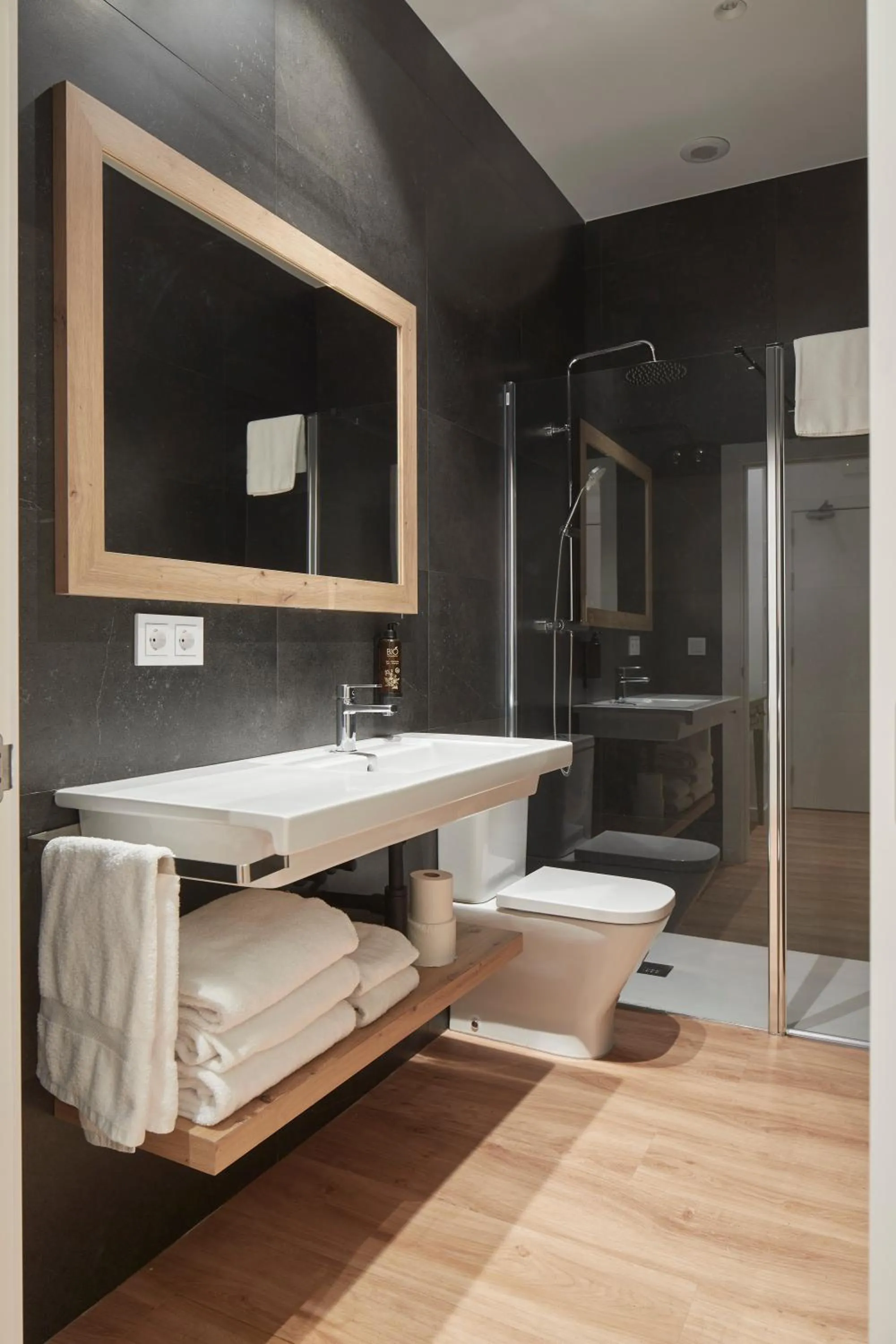 Bathroom in Hotel Iriguibel Huarte Pamplona