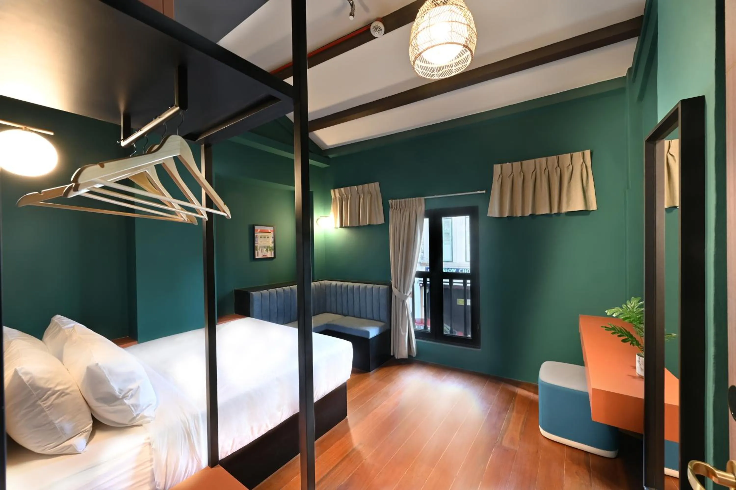 Bed in Dream Chaser Boutique Capsule Hotel