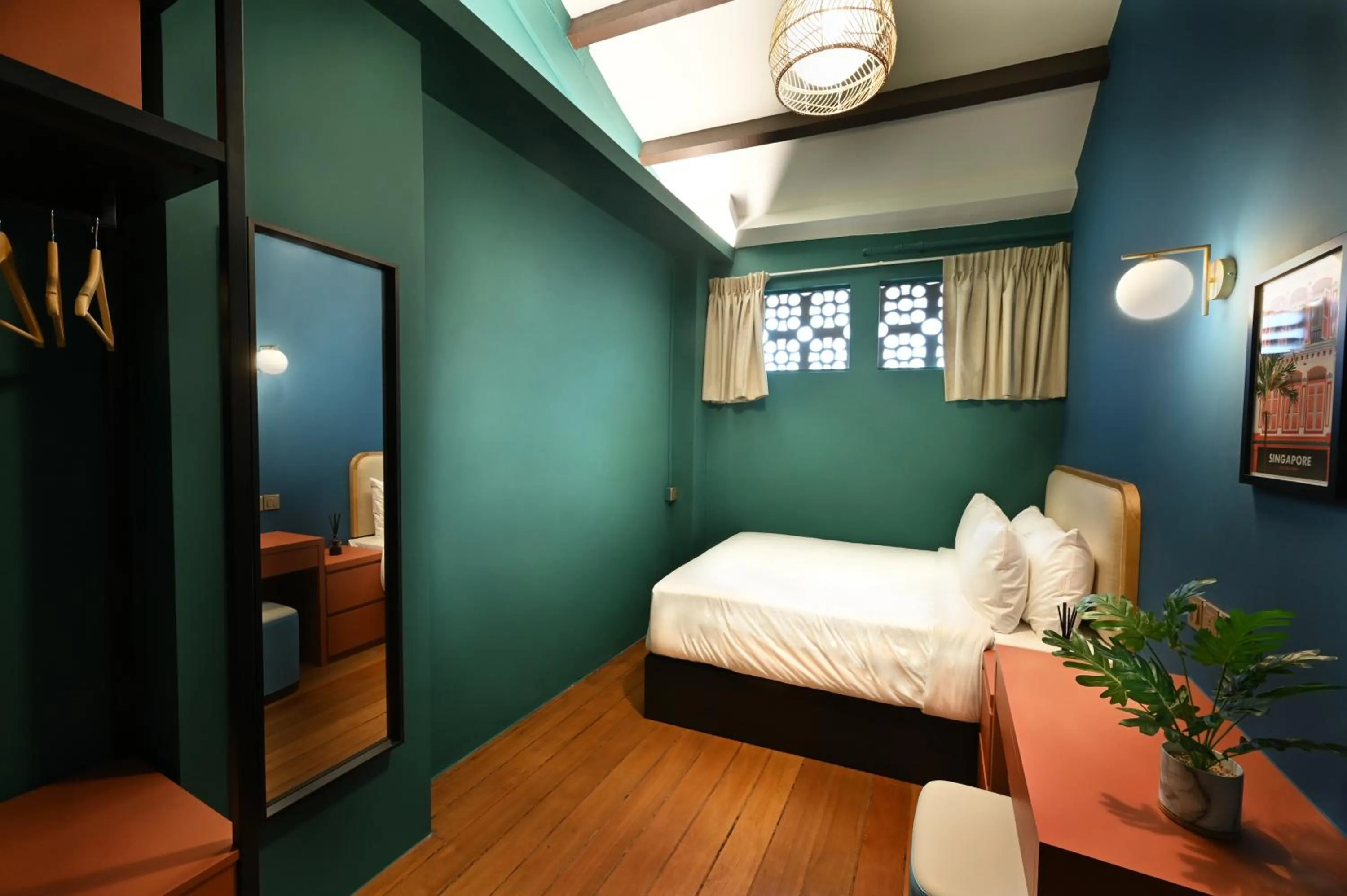 Bed in Dream Chaser Boutique Capsule Hotel