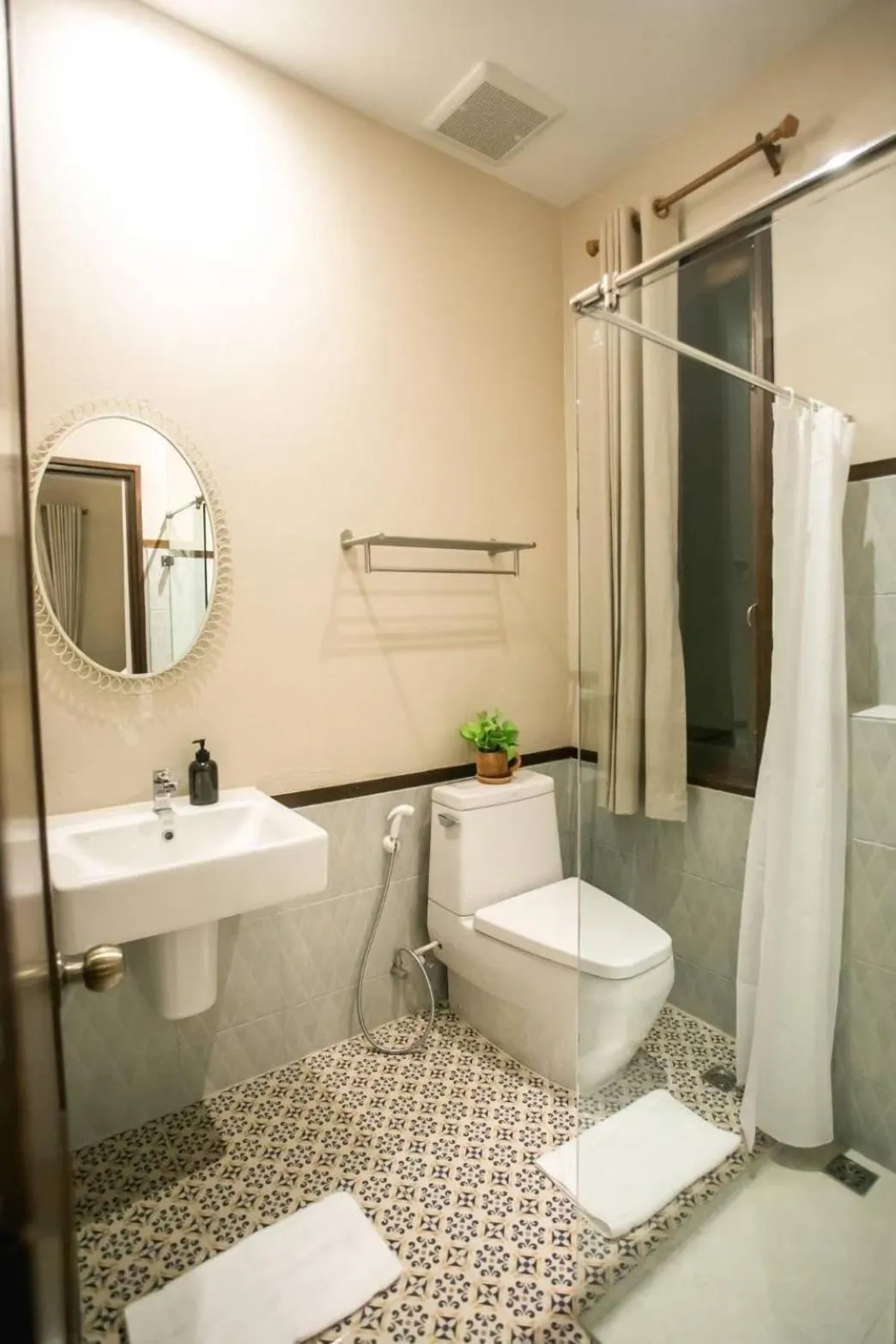 Shower in Gavill15 Classic Boutique House