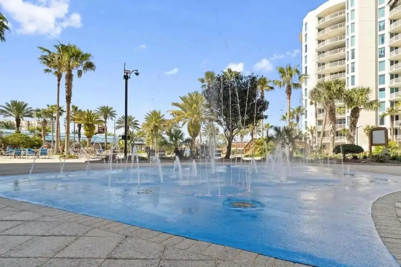 Sunrise Surprise 9th floor 2BR 2 BA King Suite Beach shuttle, heated pool!