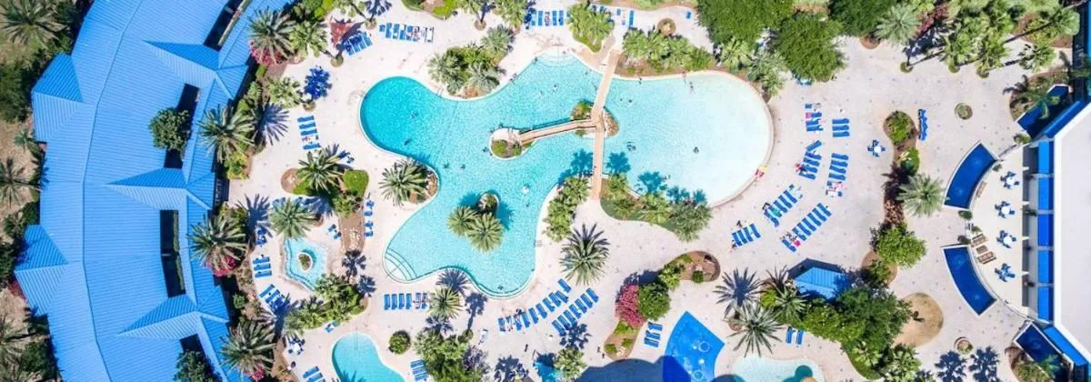 Sunrise Surprise 9th floor 2BR 2 BA King Suite Beach shuttle, heated pool!