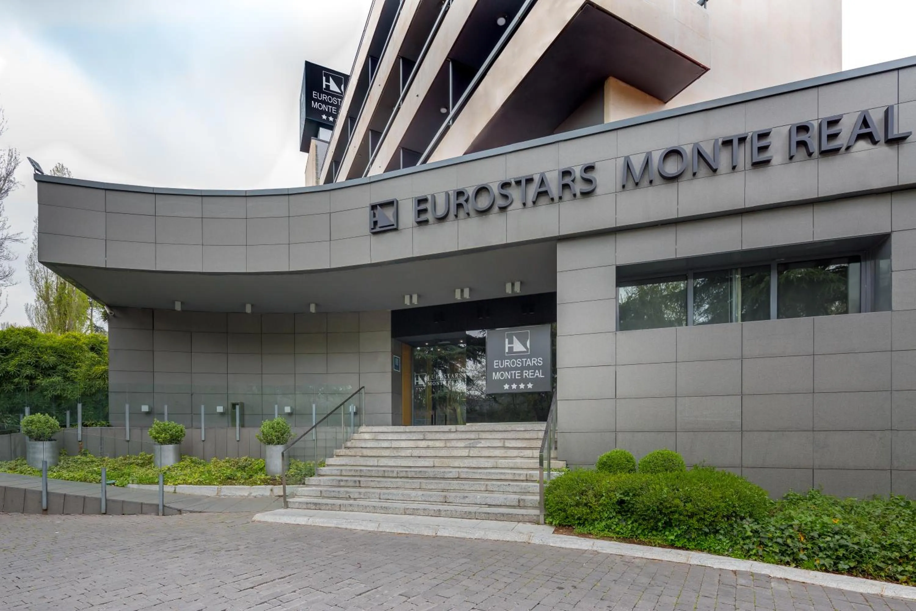 Facade/entrance in Eurostars Monte Real