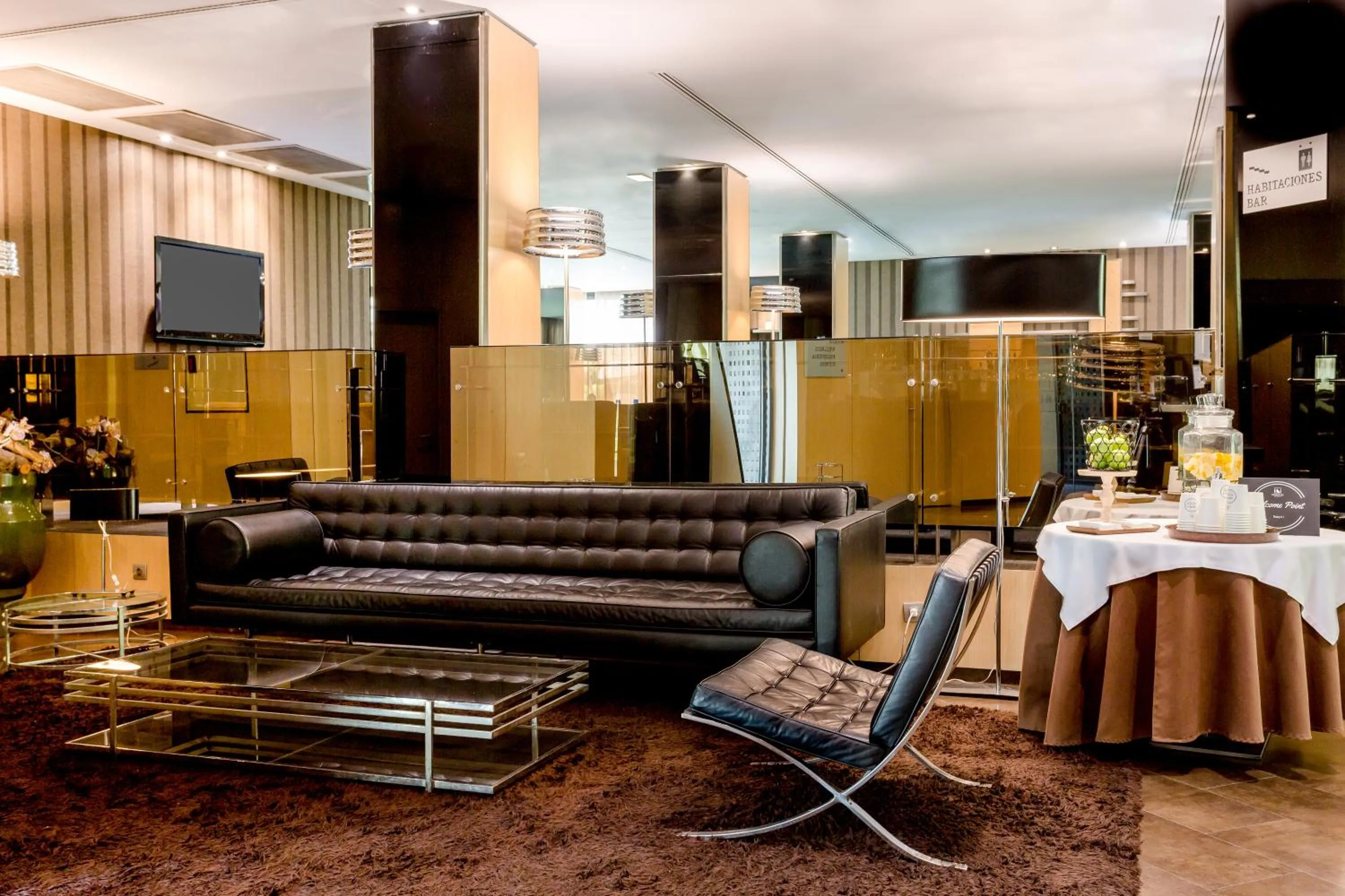 Lounge or bar in Eurostars Monte Real