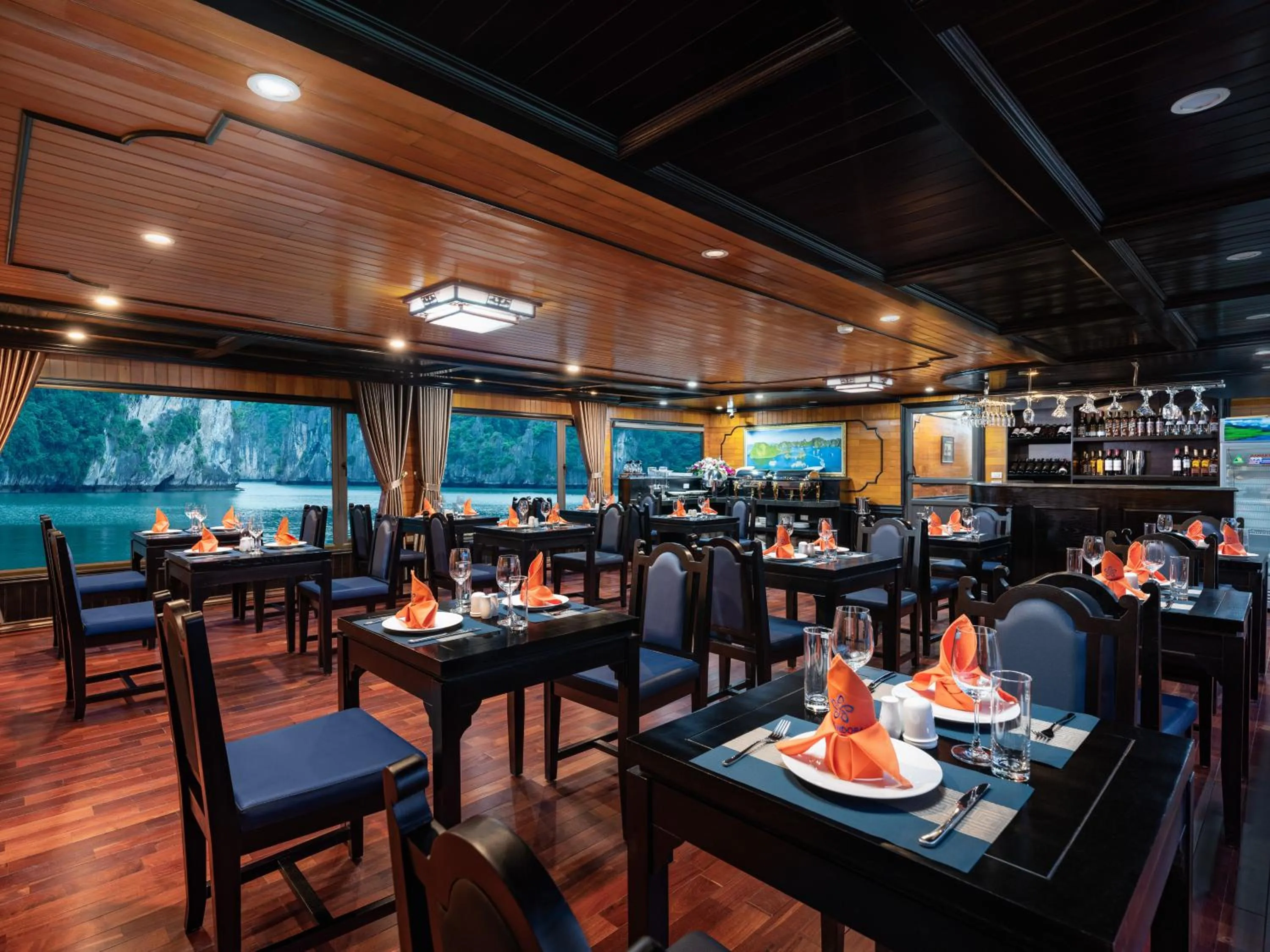 Restaurant/places to eat in La Pandora Boutique Cruises