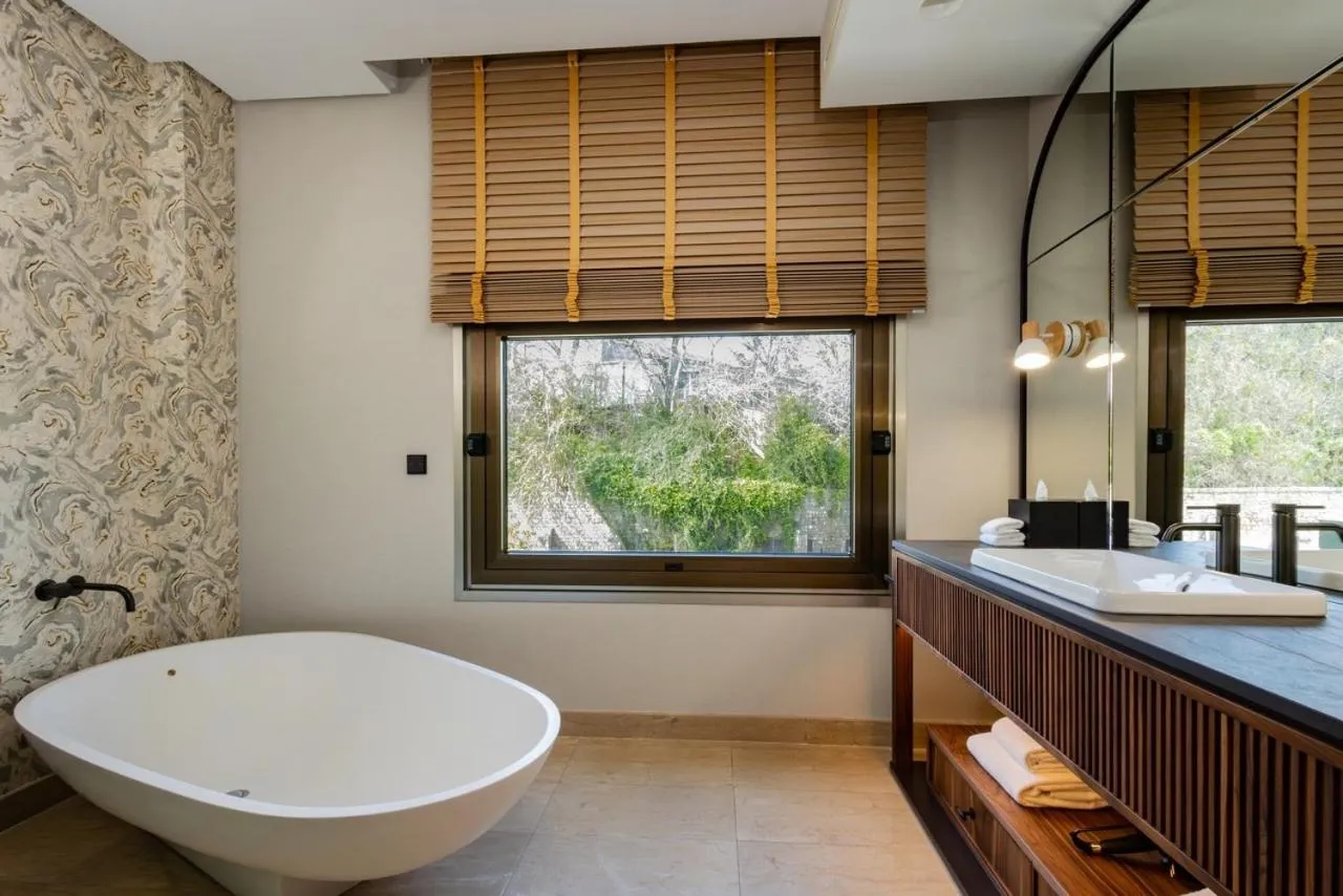 Bathroom in Hotel Miramar Barcelona GL - Preferred Hotels & Resorts - Newly Renovated