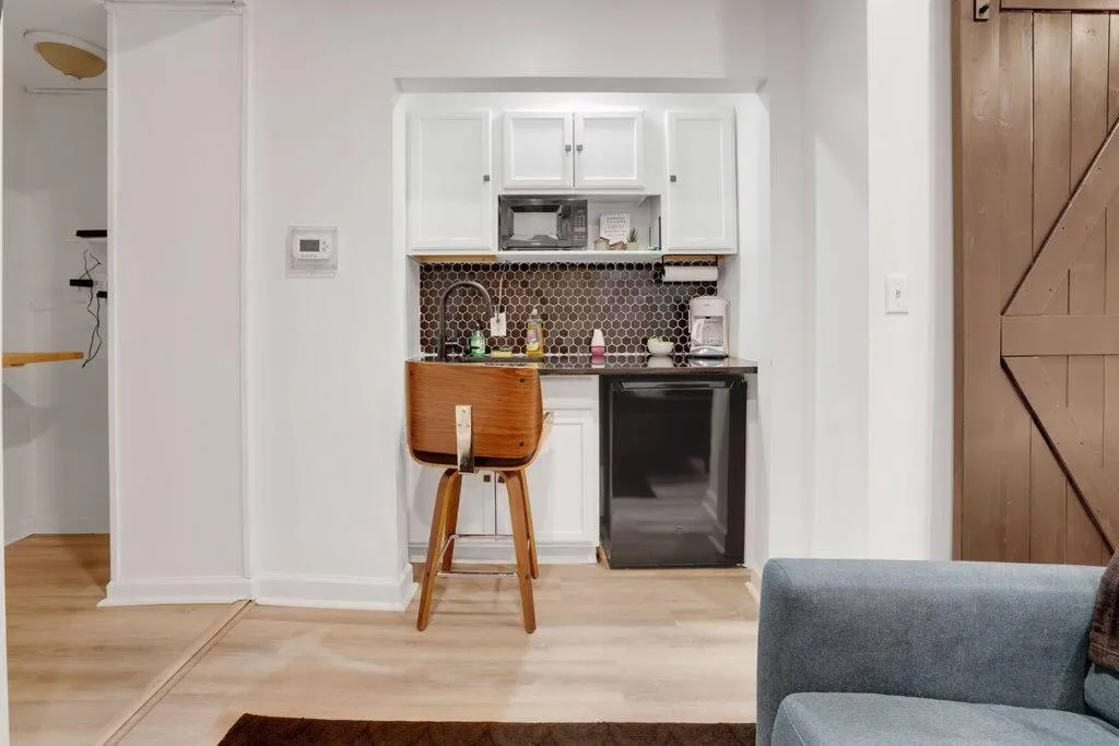 Housepitality - The Brandenburg Suite - Efficiency