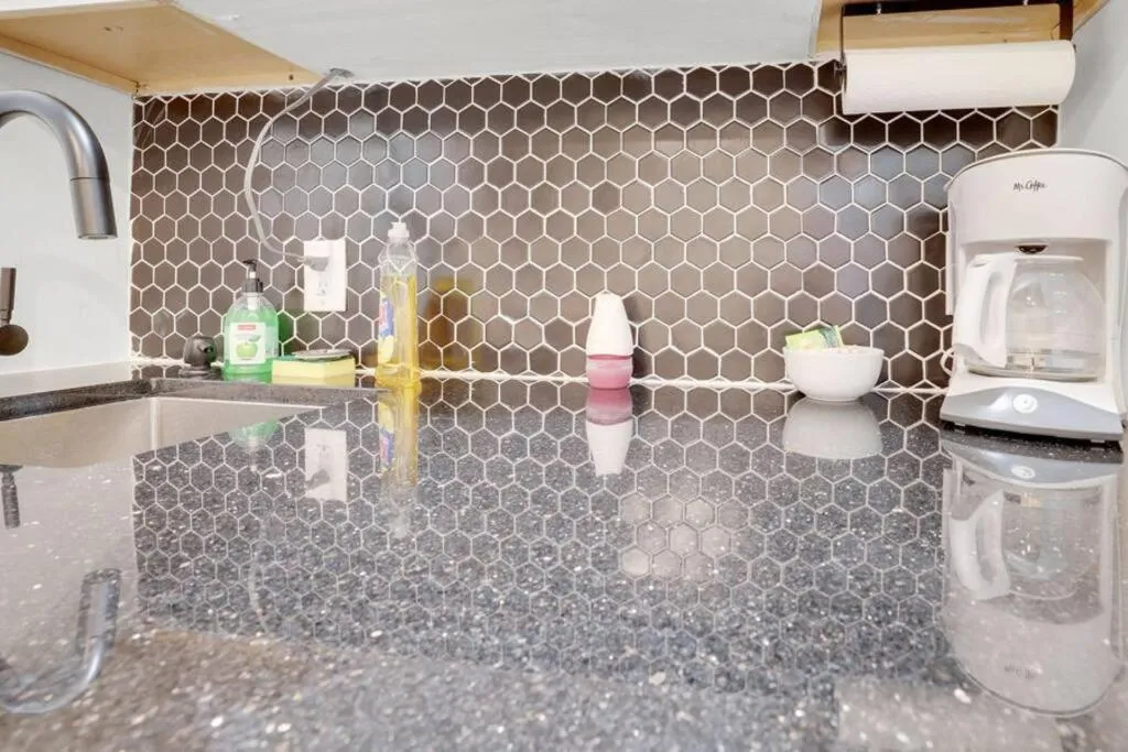 Housepitality - The Brandenburg Suite - Efficiency