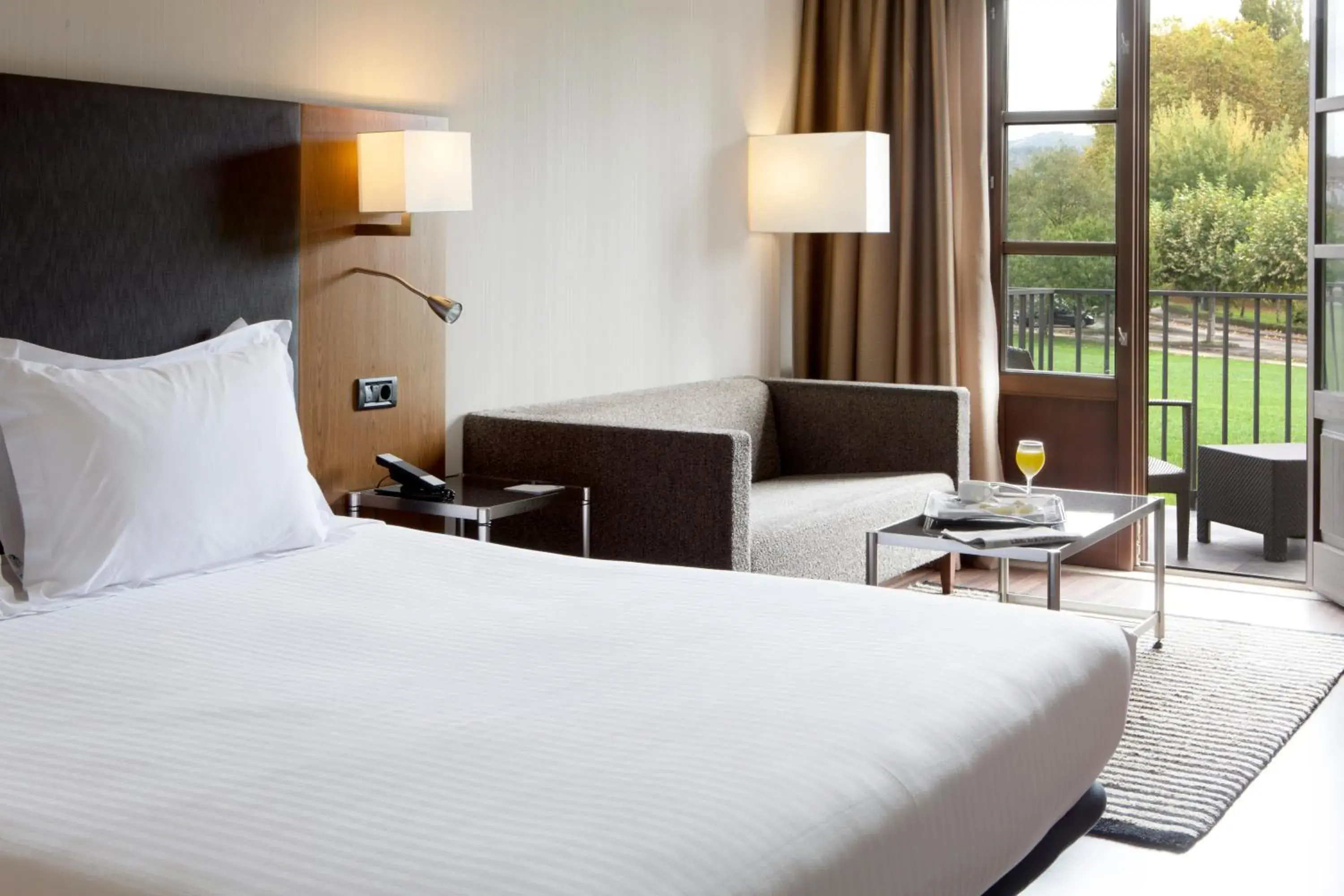 Double Room with Terrace and Spa Access in Eurostars Vila de Allariz Hotel Balneario Double Room with Terrace and Spa Access in Eurostars Vila de Allariz Hotel Balneario