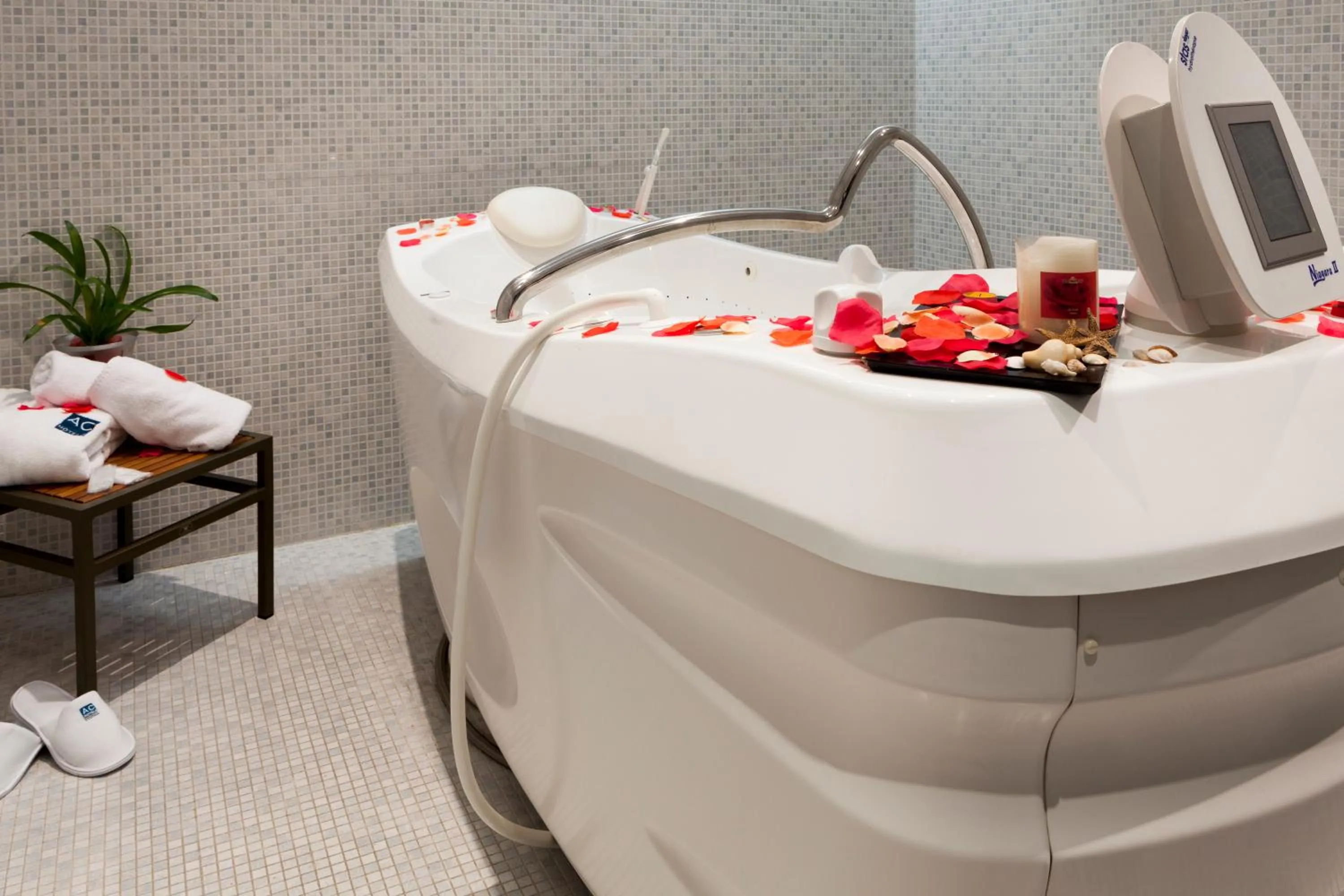 Spa and wellness centre/facilities in Eurostars Vila de Allariz Hotel Balneario