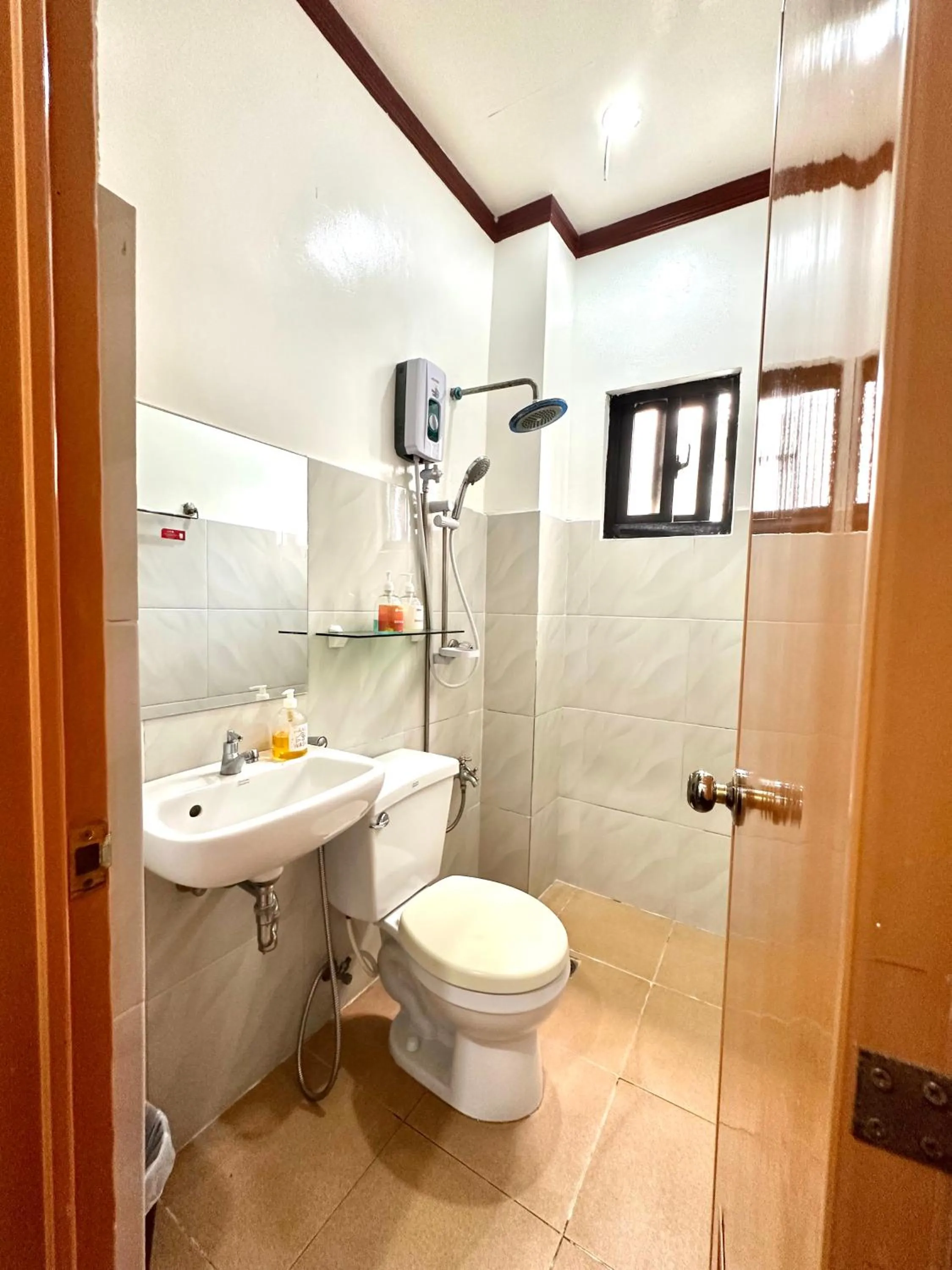 Endless Summer Hotel Baler