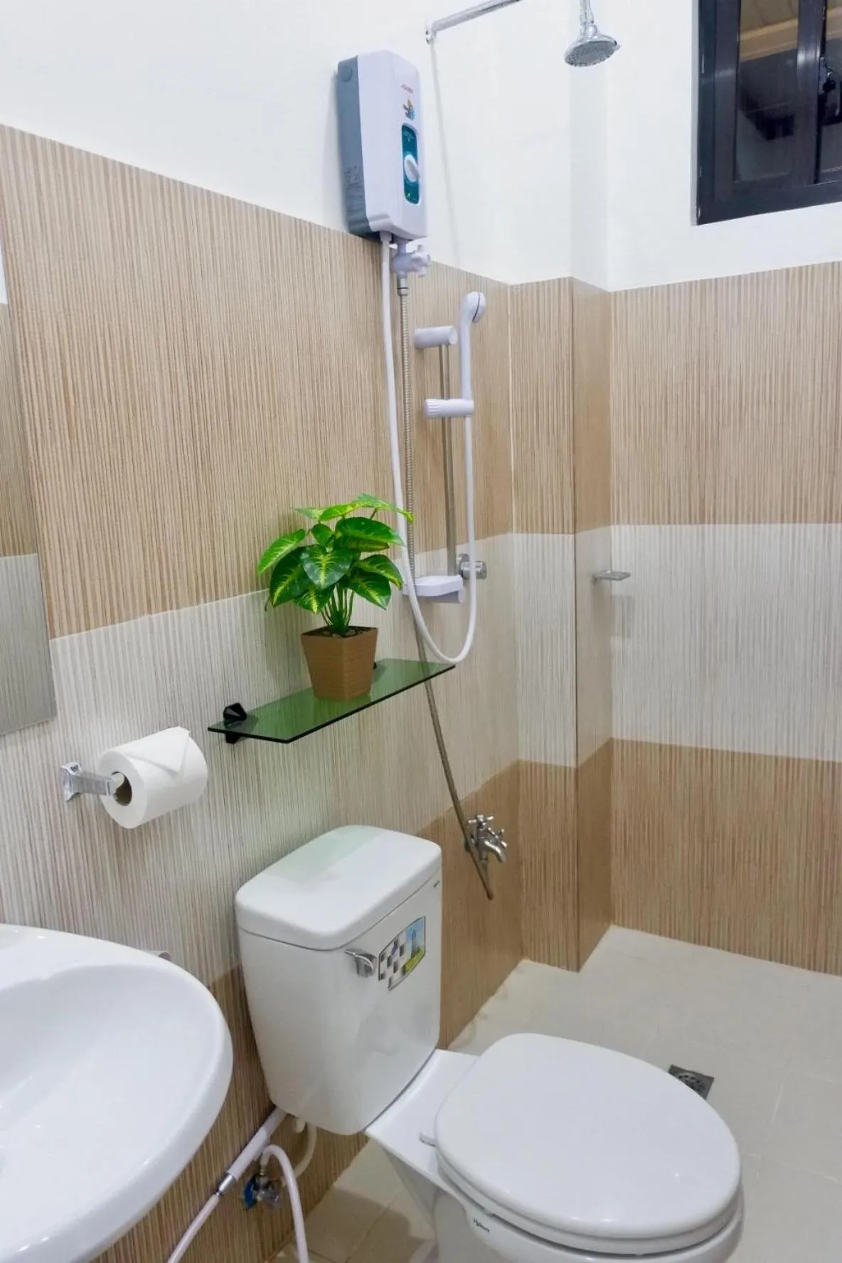 Toilet in Endless Summer Hotel Baler