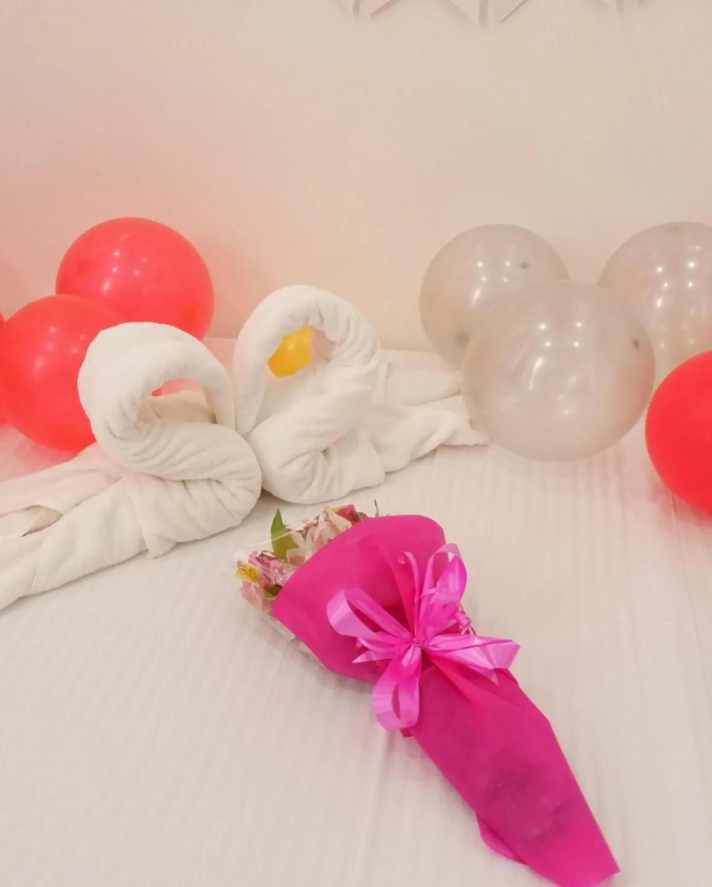 Endless Summer Hotel Baler