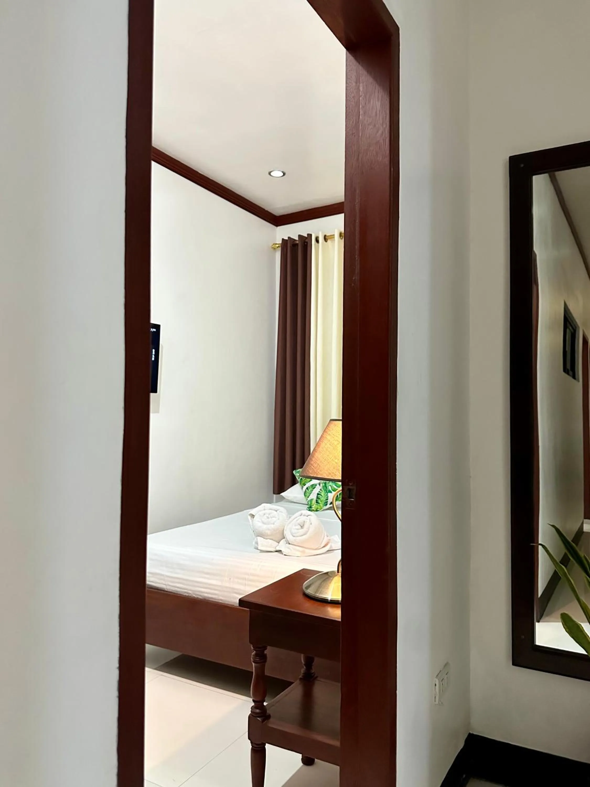 Endless Summer Hotel Baler