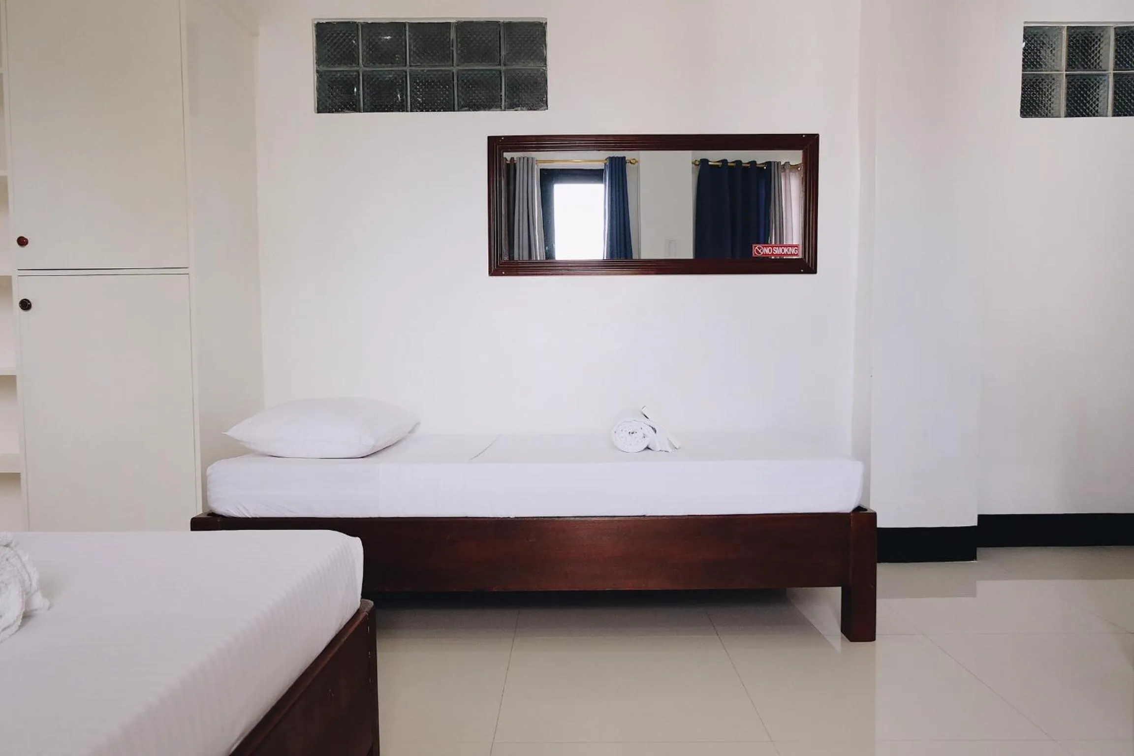 Bed in Endless Summer Hotel Baler