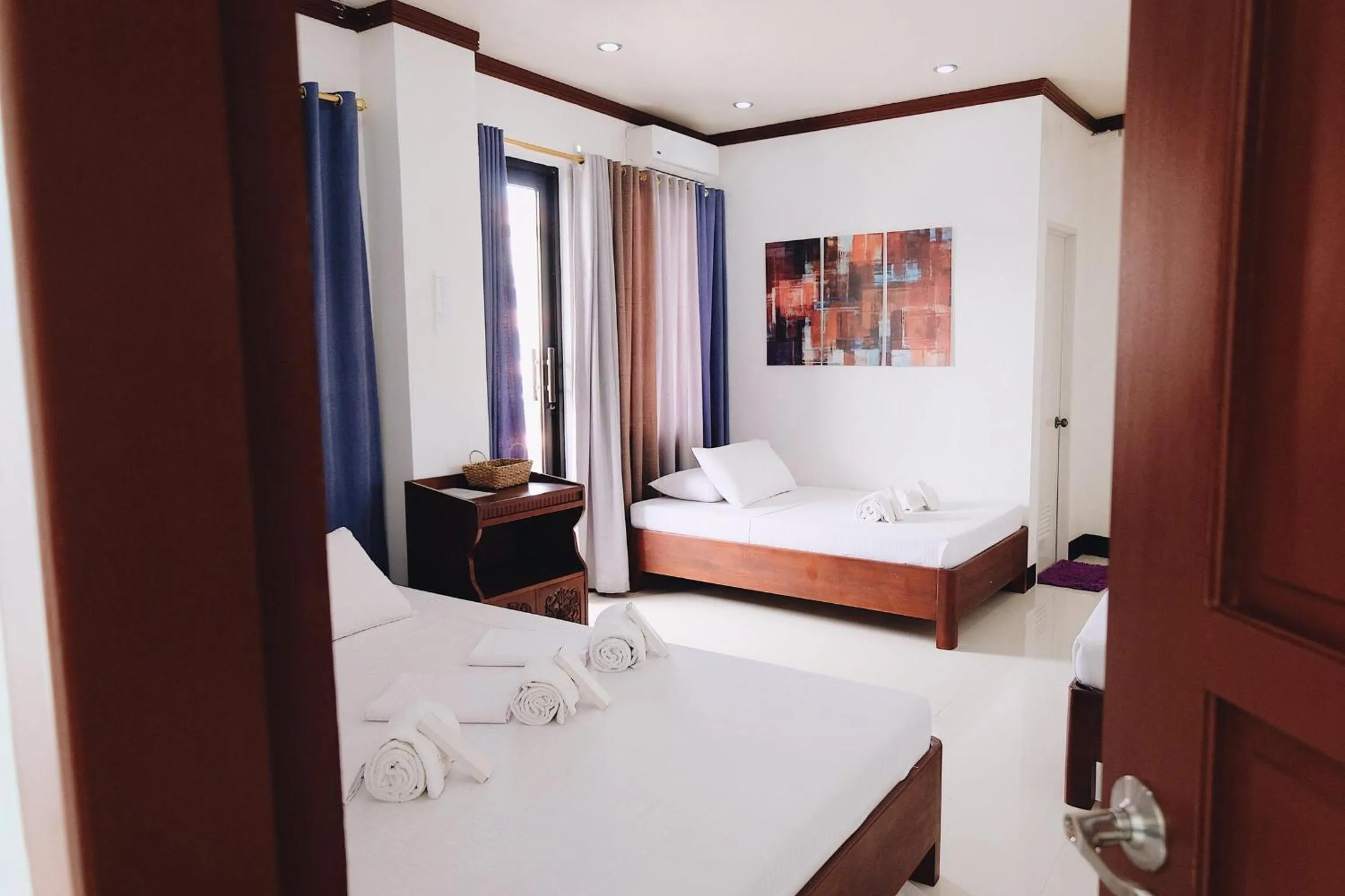 Bed in Endless Summer Hotel Baler