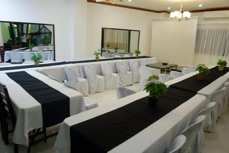 Endless Summer Hotel Baler