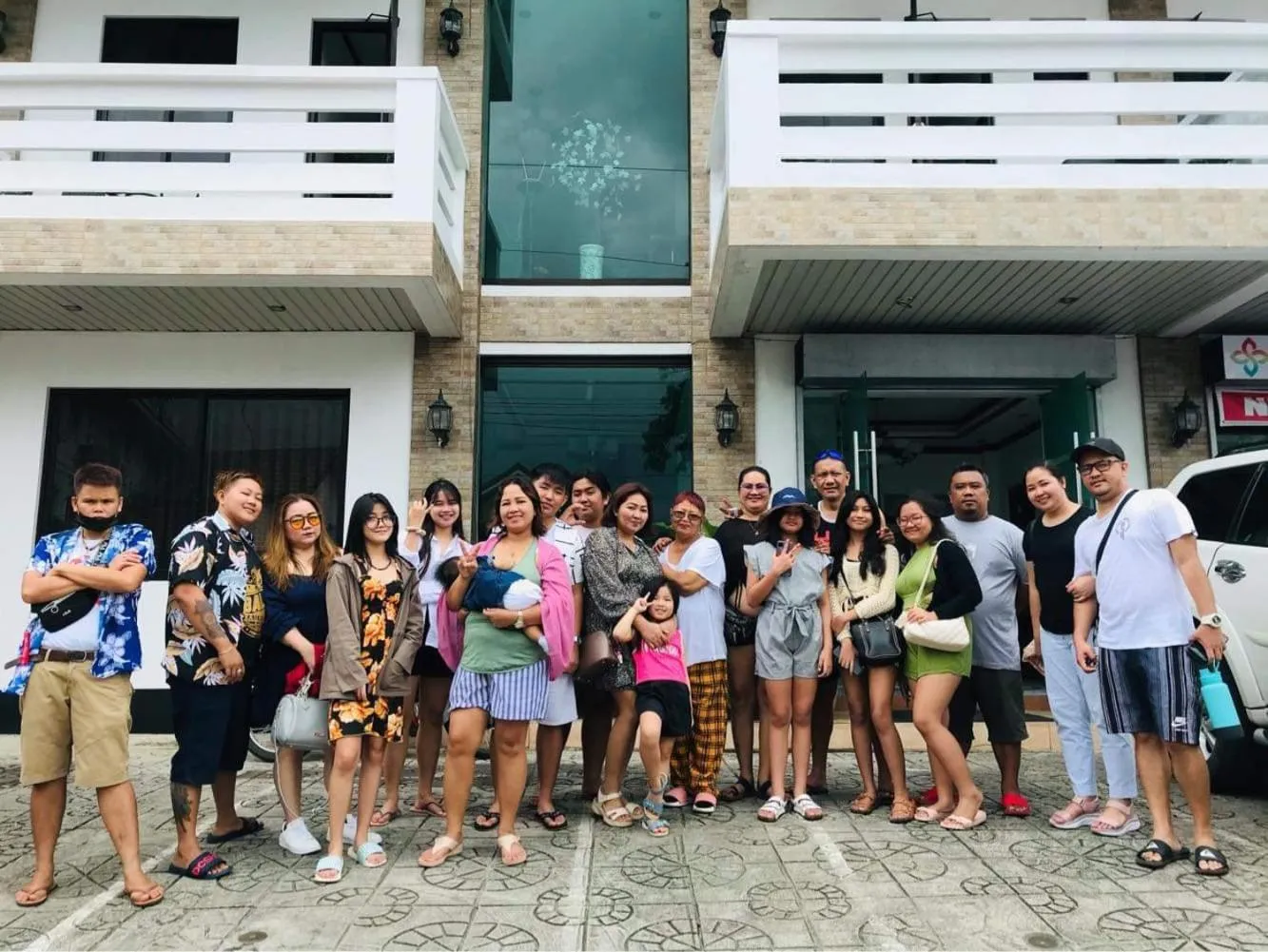 Endless Summer Hotel Baler