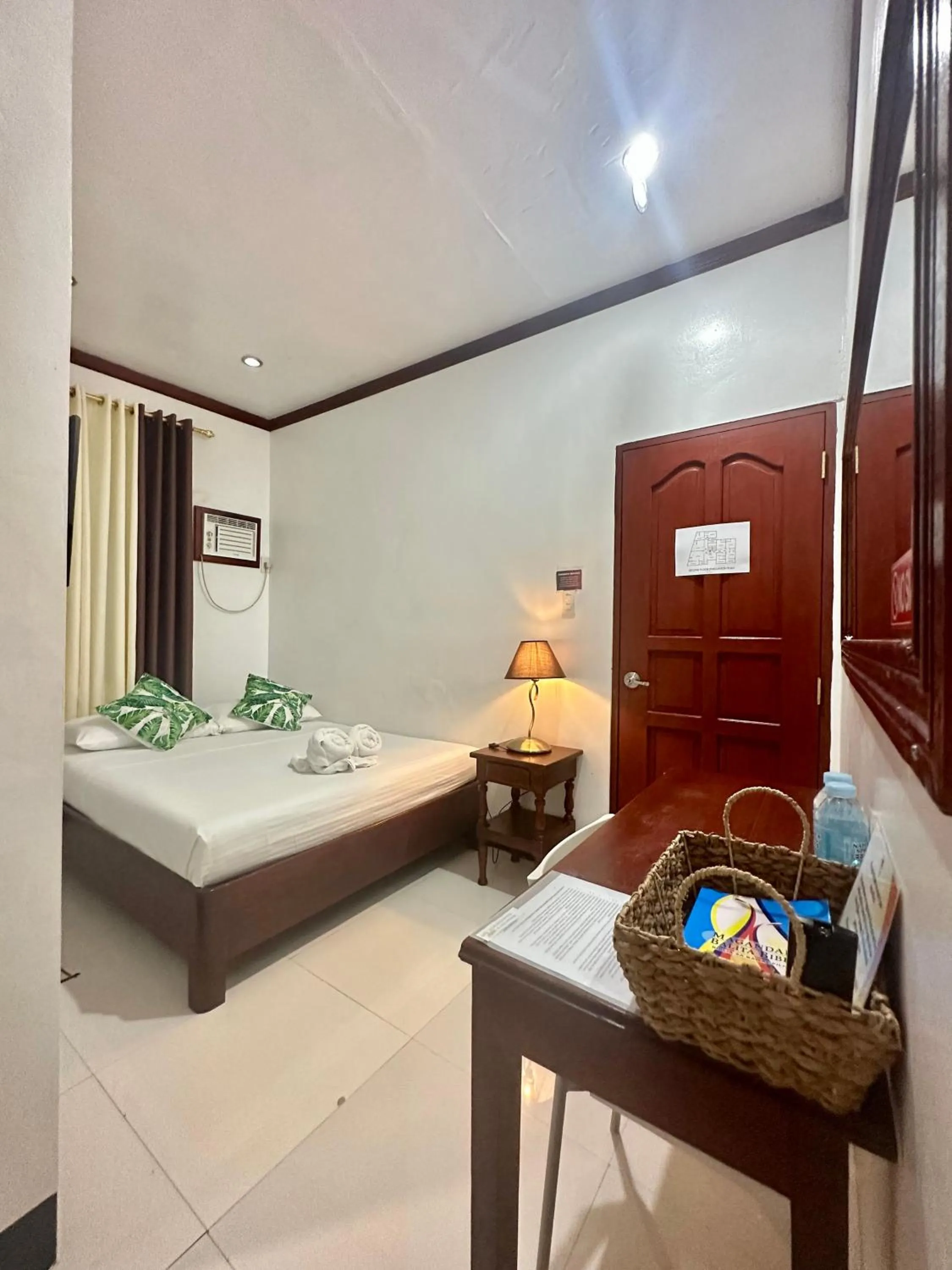 Endless Summer Hotel Baler