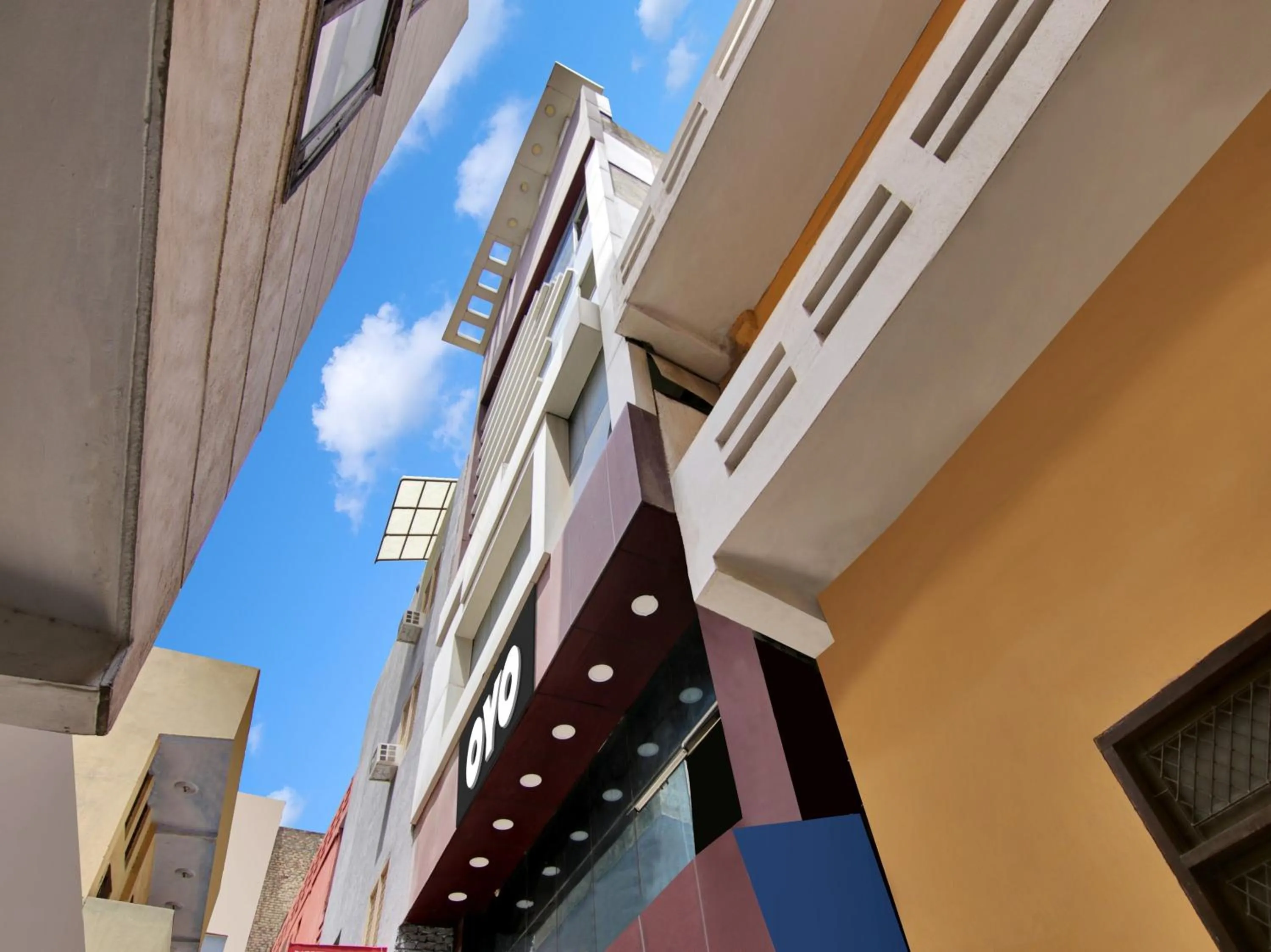 Facade/entrance in Hotel O Darshan Palace