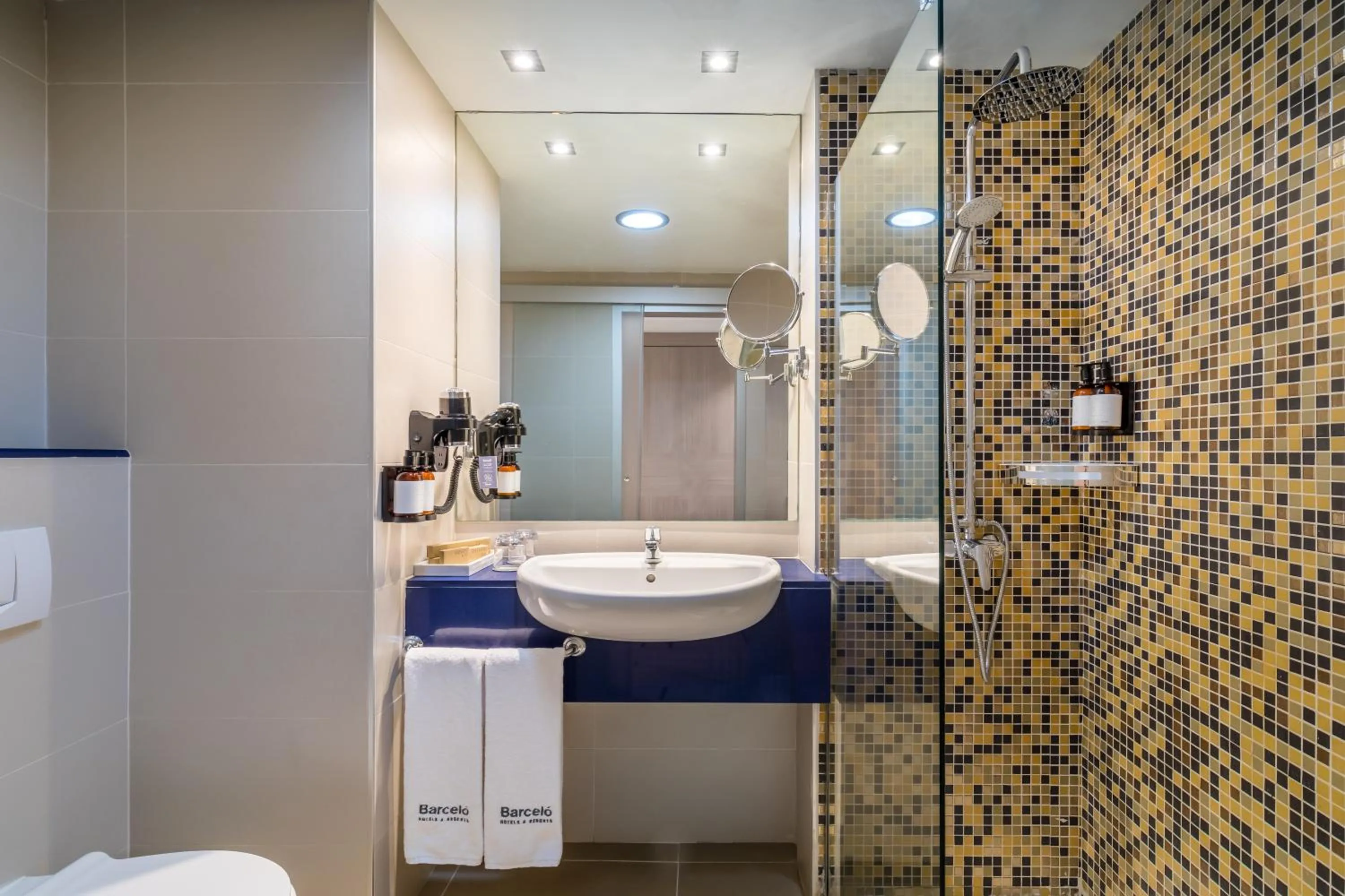 Bathroom in Barceló Margaritas