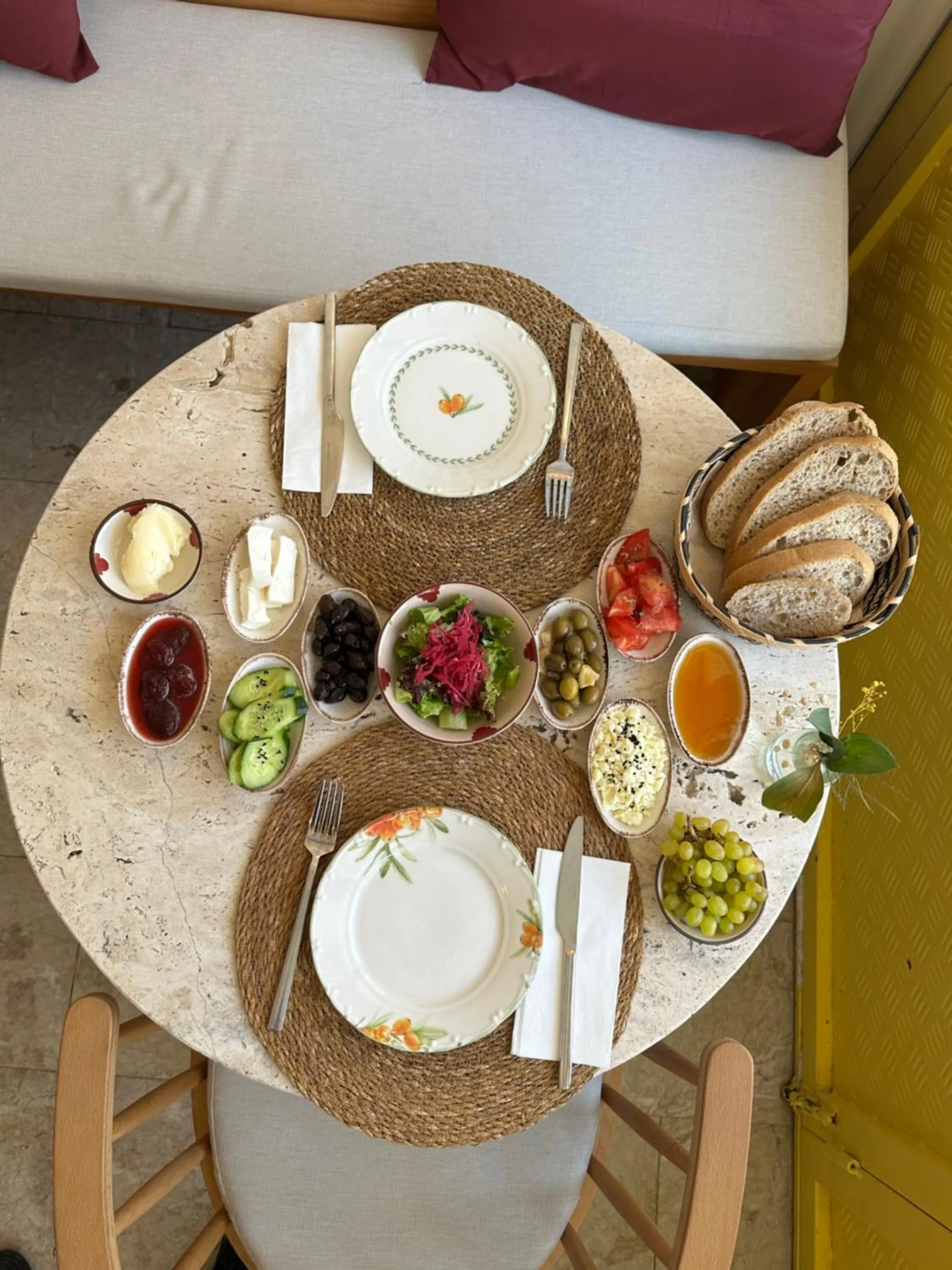 Breakfast in Perle House