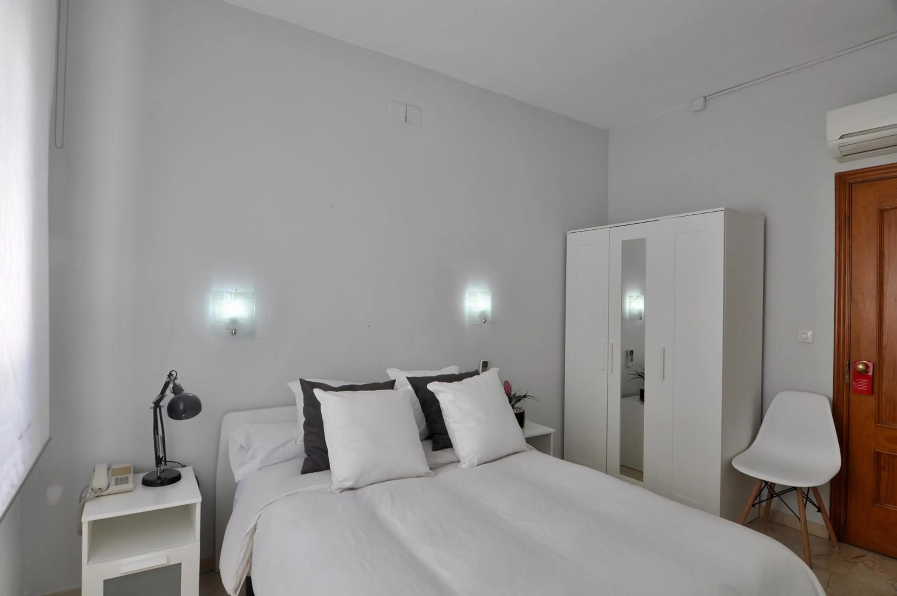 Bed in Hotel Gran Plaza