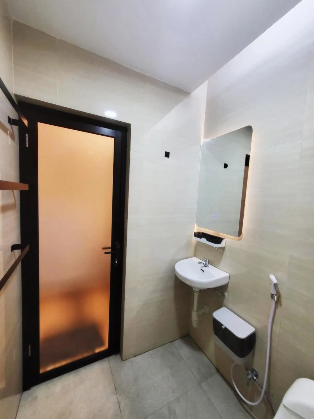 Shower in Cabin15 - Syariah