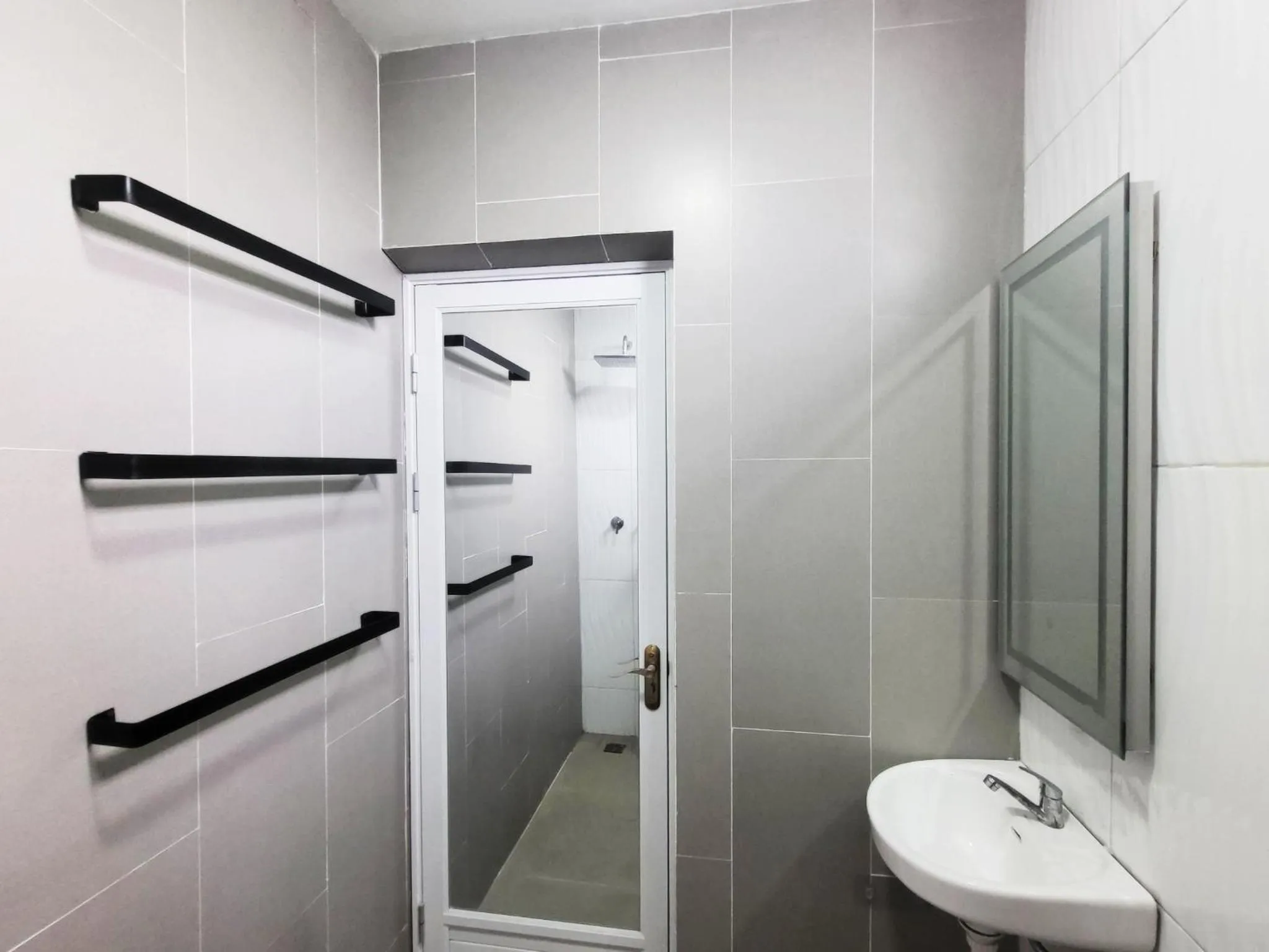 Shower in Cabin15 - Syariah