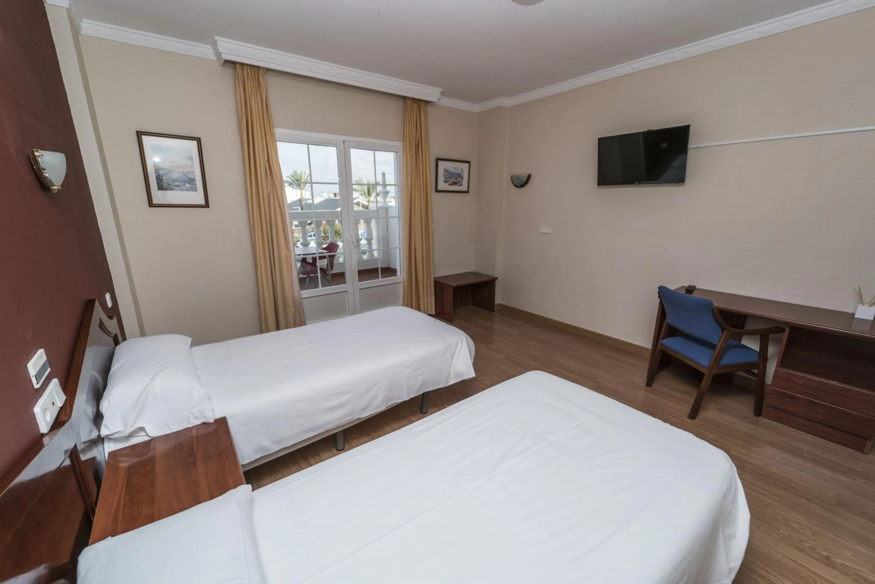 Photo of the whole room, Bed in Hotel Carabela Santa María