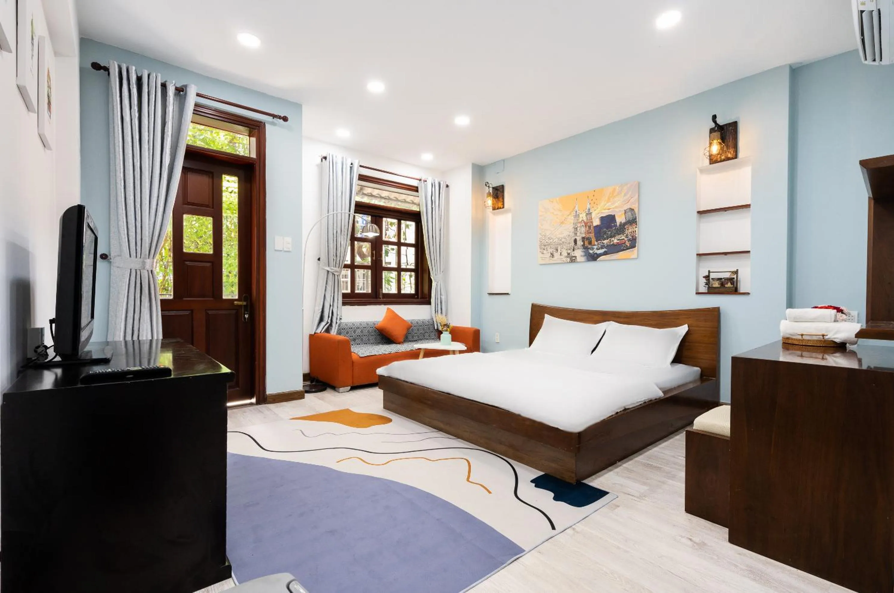 Bed in The Lovenote Home