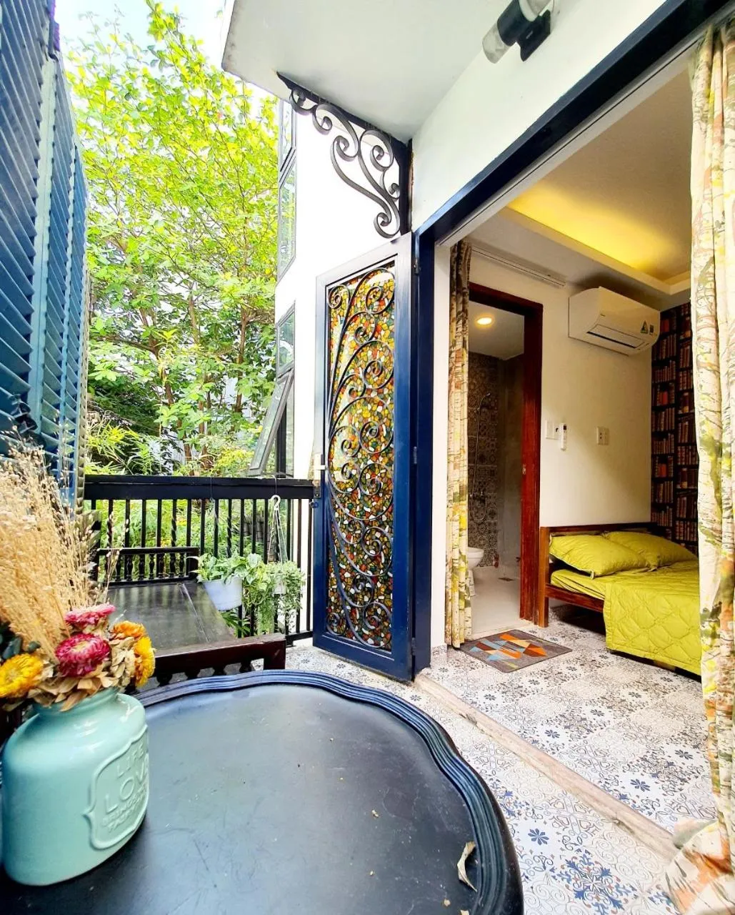 Garden in The Lovenote Home