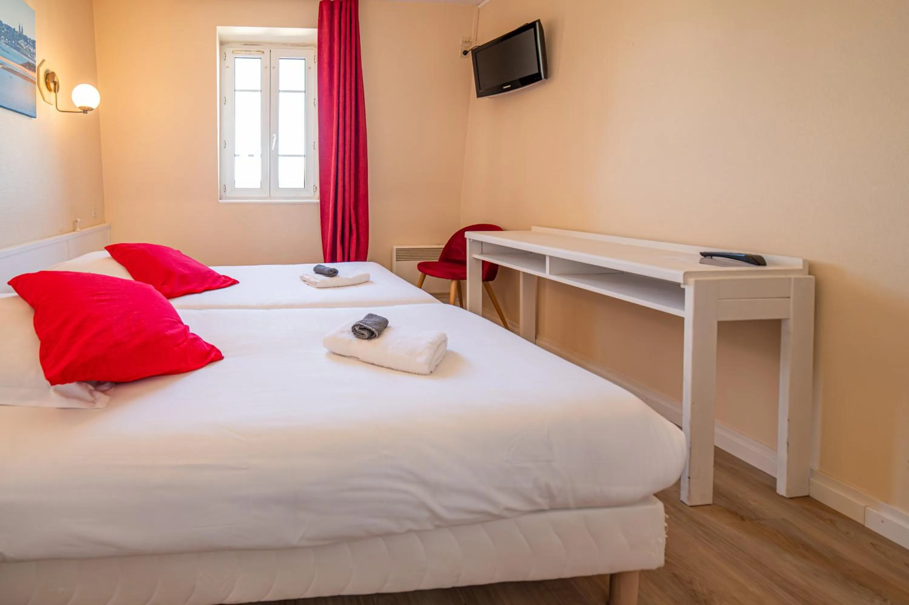 Bed in Hôtel de la Mairie