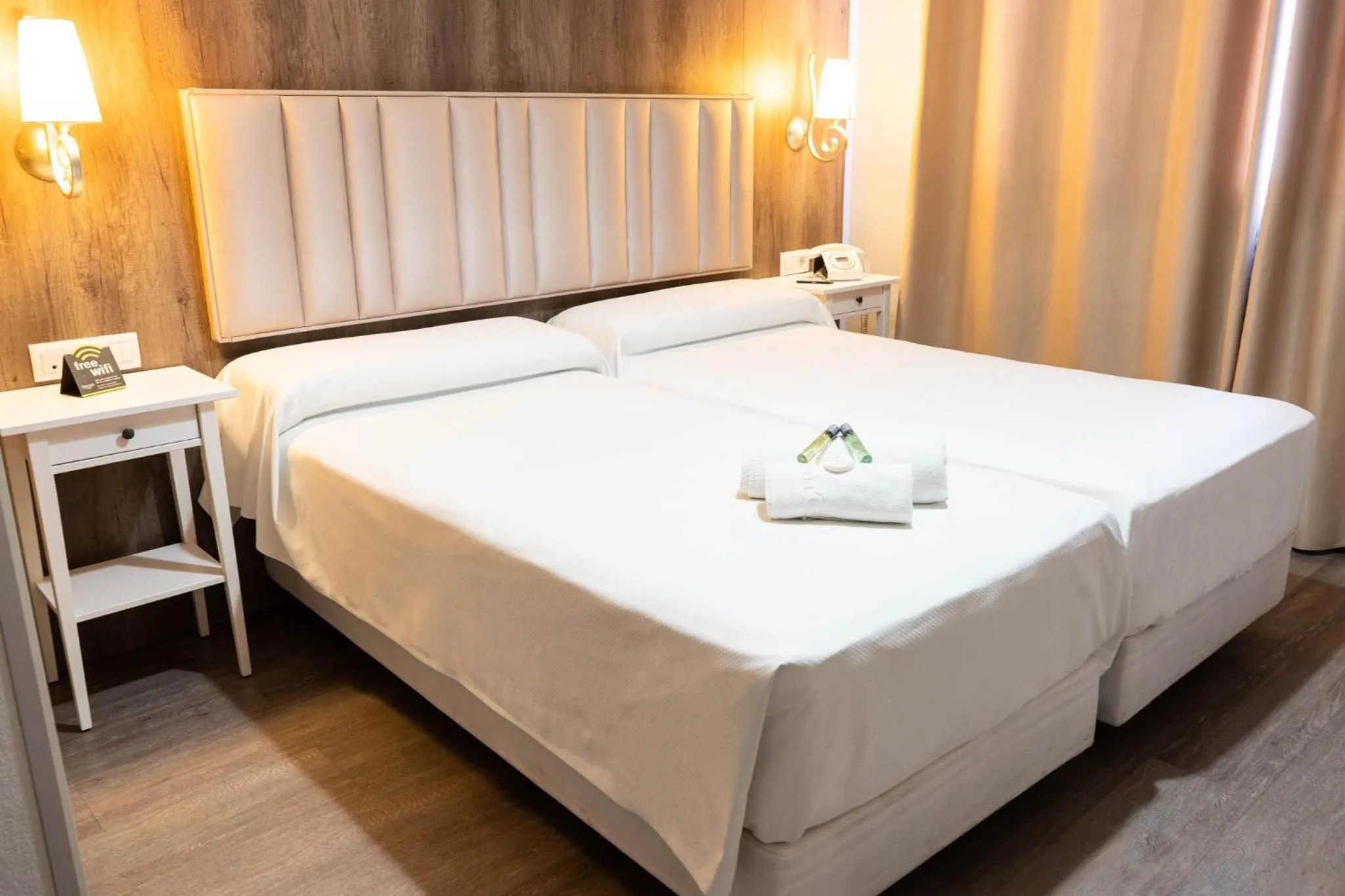 Photo of the whole room, Bed in Hotel Sercotel Doña Carmela