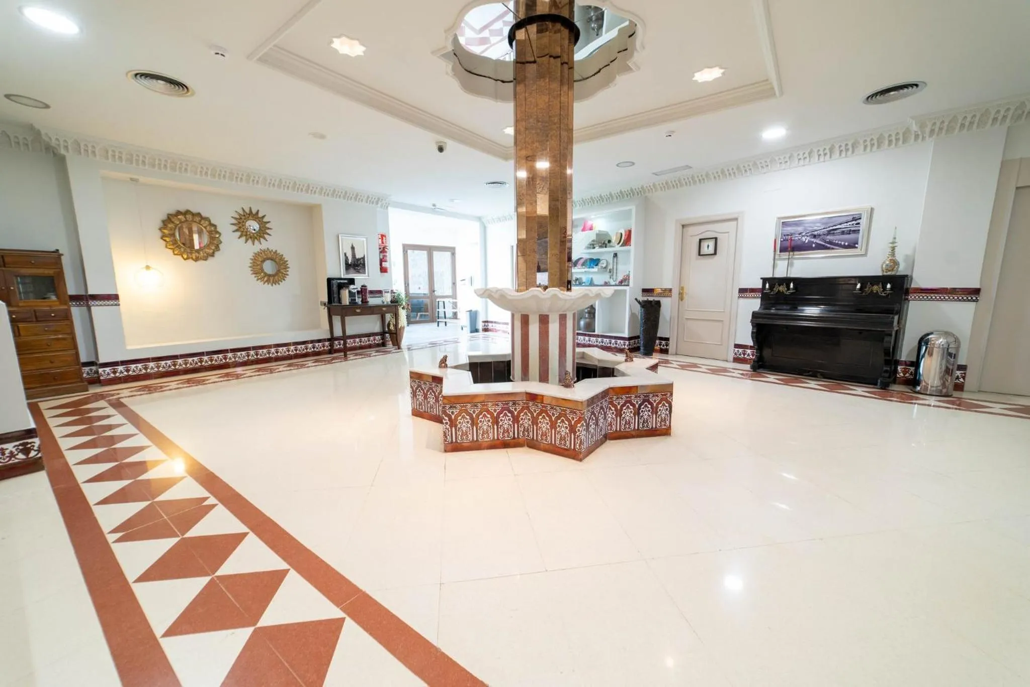 Lobby or reception in Hotel Sercotel Doña Carmela
