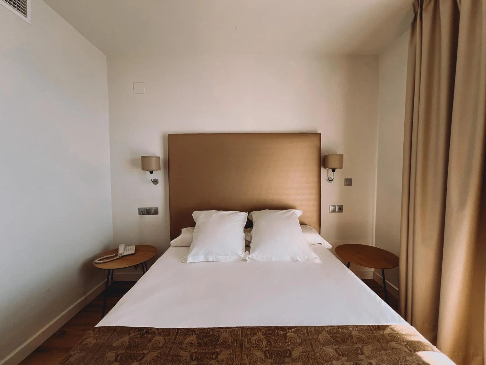 Bed in FAY Victoria Beach